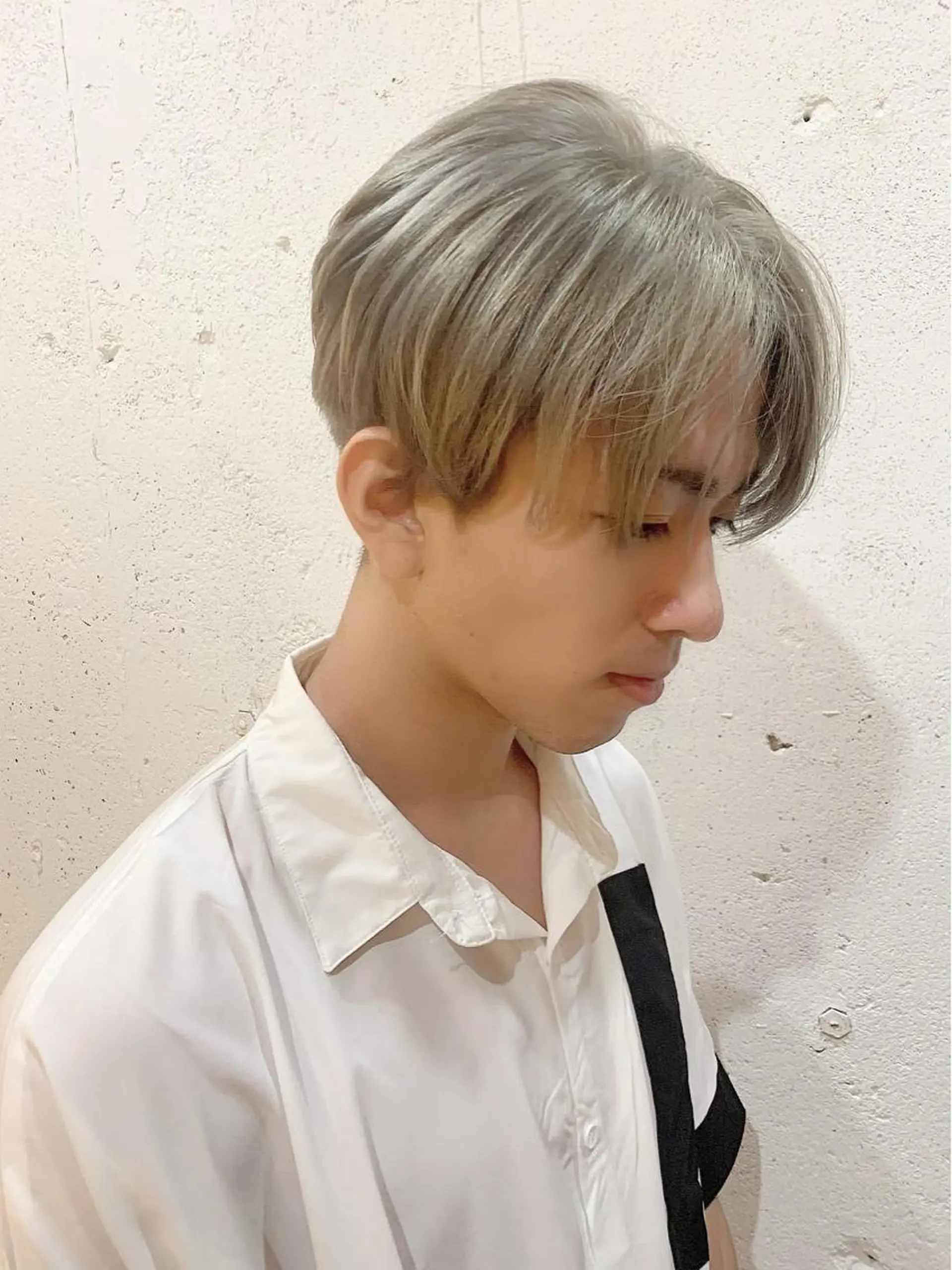 ショート カラー メンズ メンズブリーチ センターパート メンズ韓国風 ハンサムショート ブリーチ ヘアカラー トリートメント 💛丁寧さNo.🥇 🧸片山智裕💛のヘアスタイル