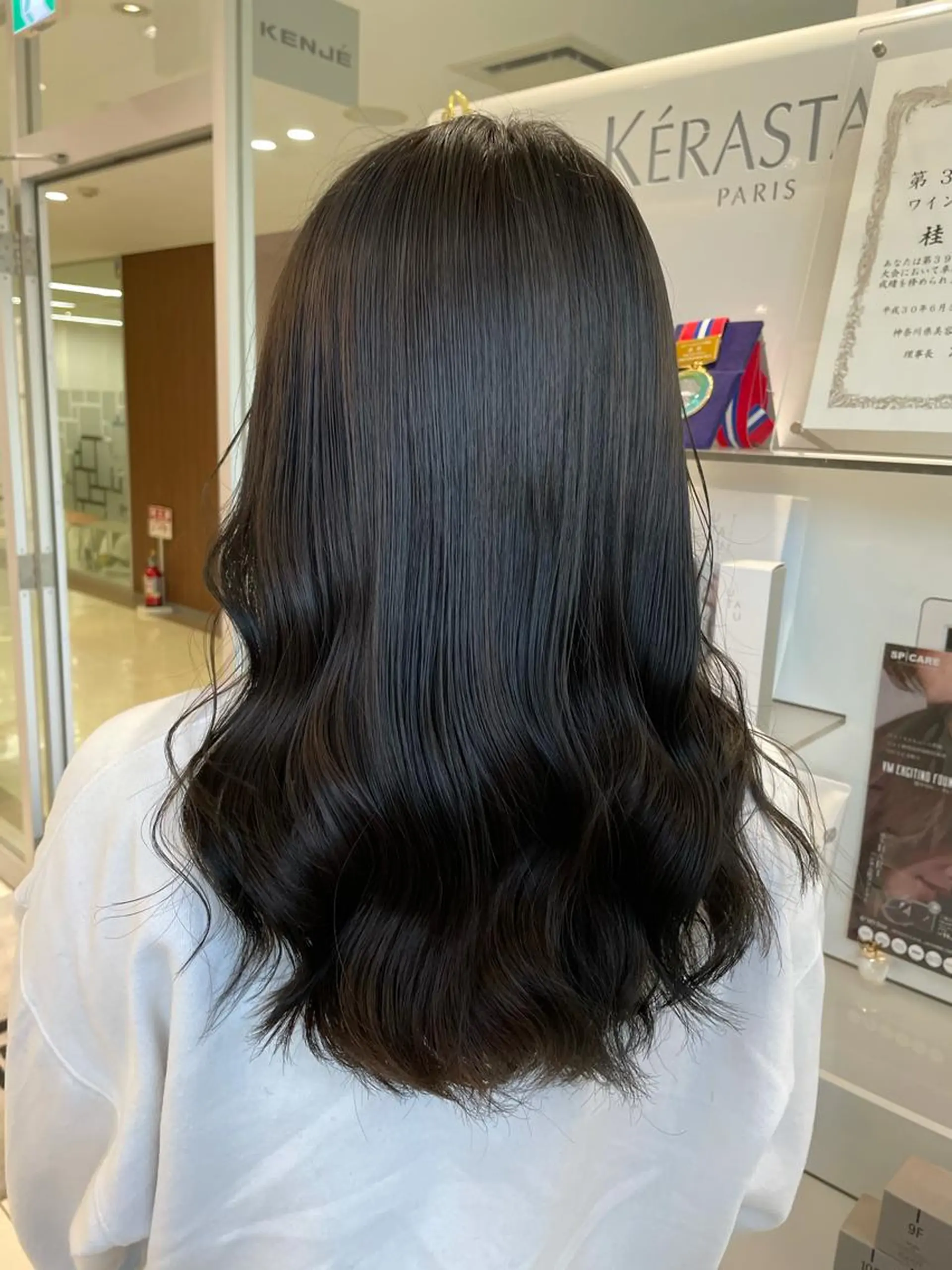 セミロング カラー 透明感カラー ヘアカラー トリートメント ご新規様限定クーポン あります　桂口　烈闘のヘアスタイル
