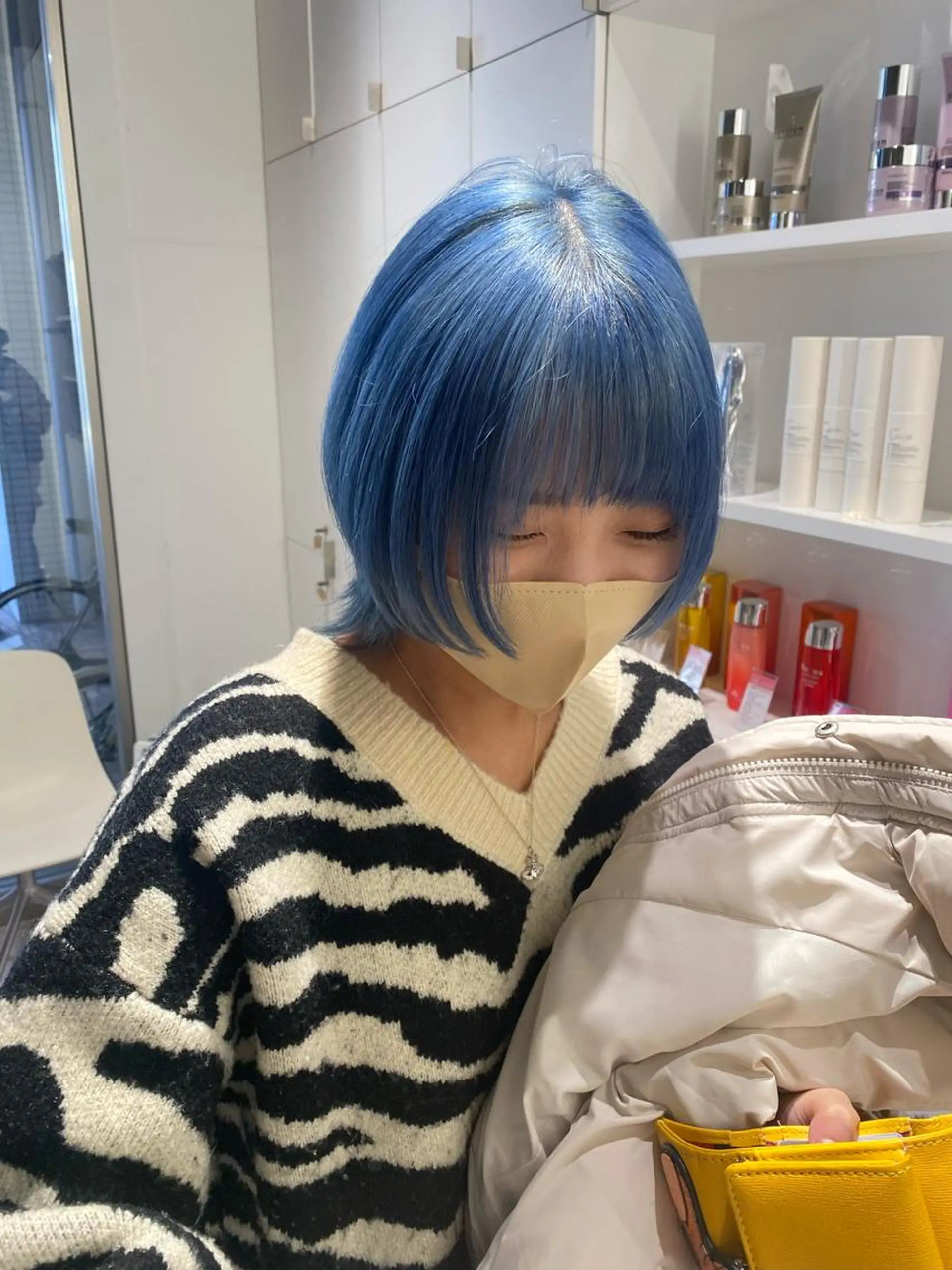 ミディアム カット ヘアカラー すぎもと さき⚡️ 朝ラク・*パーマのヘアスタイル