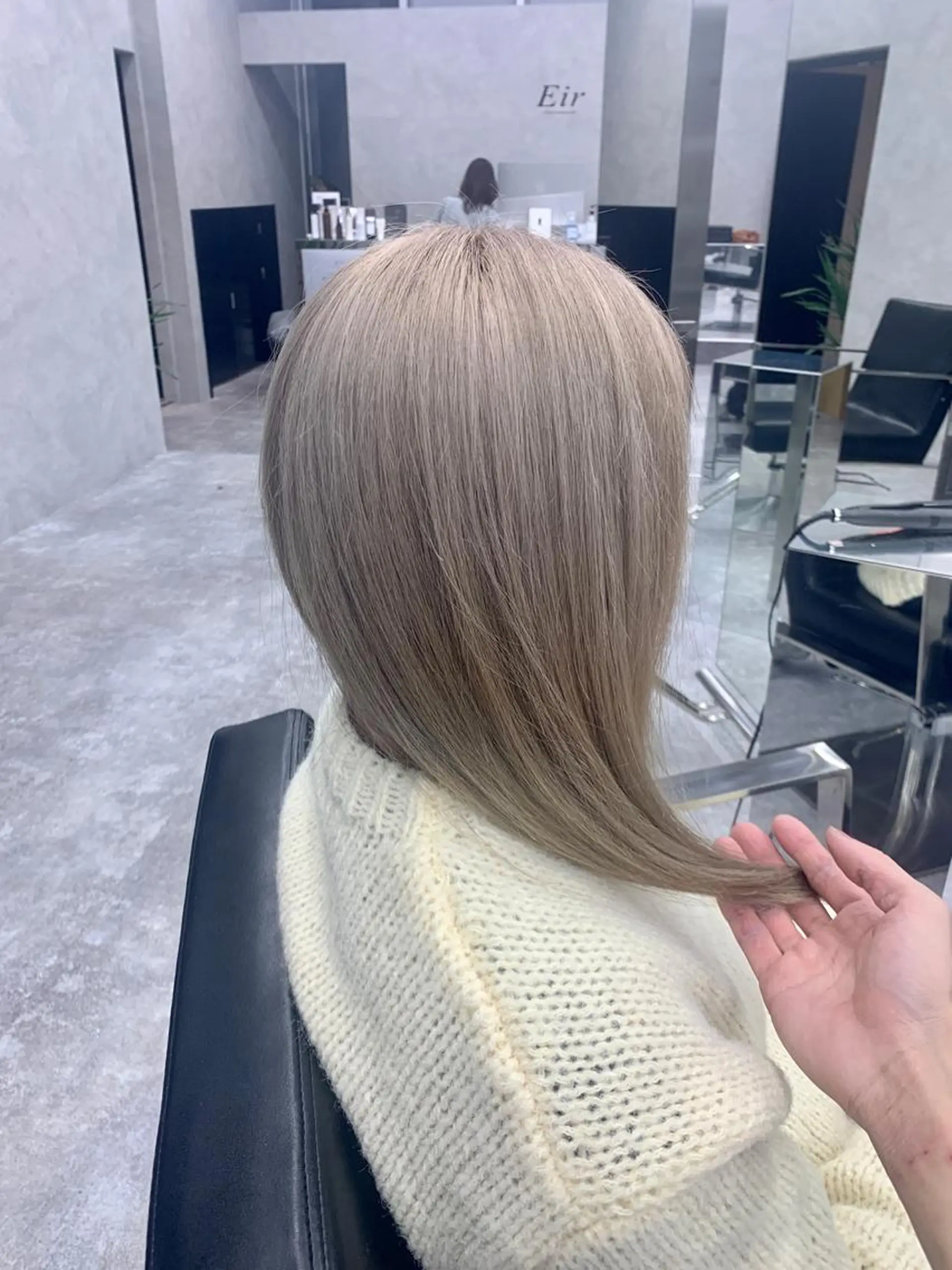 ロング カラー メンズ キッズ ショートボブ メンズバレイヤージュ メンズブリーチ メンズハイライト メンズハイトーン 🌈難波🌈ベージュ カラー【ヒロム】のヘアスタイル