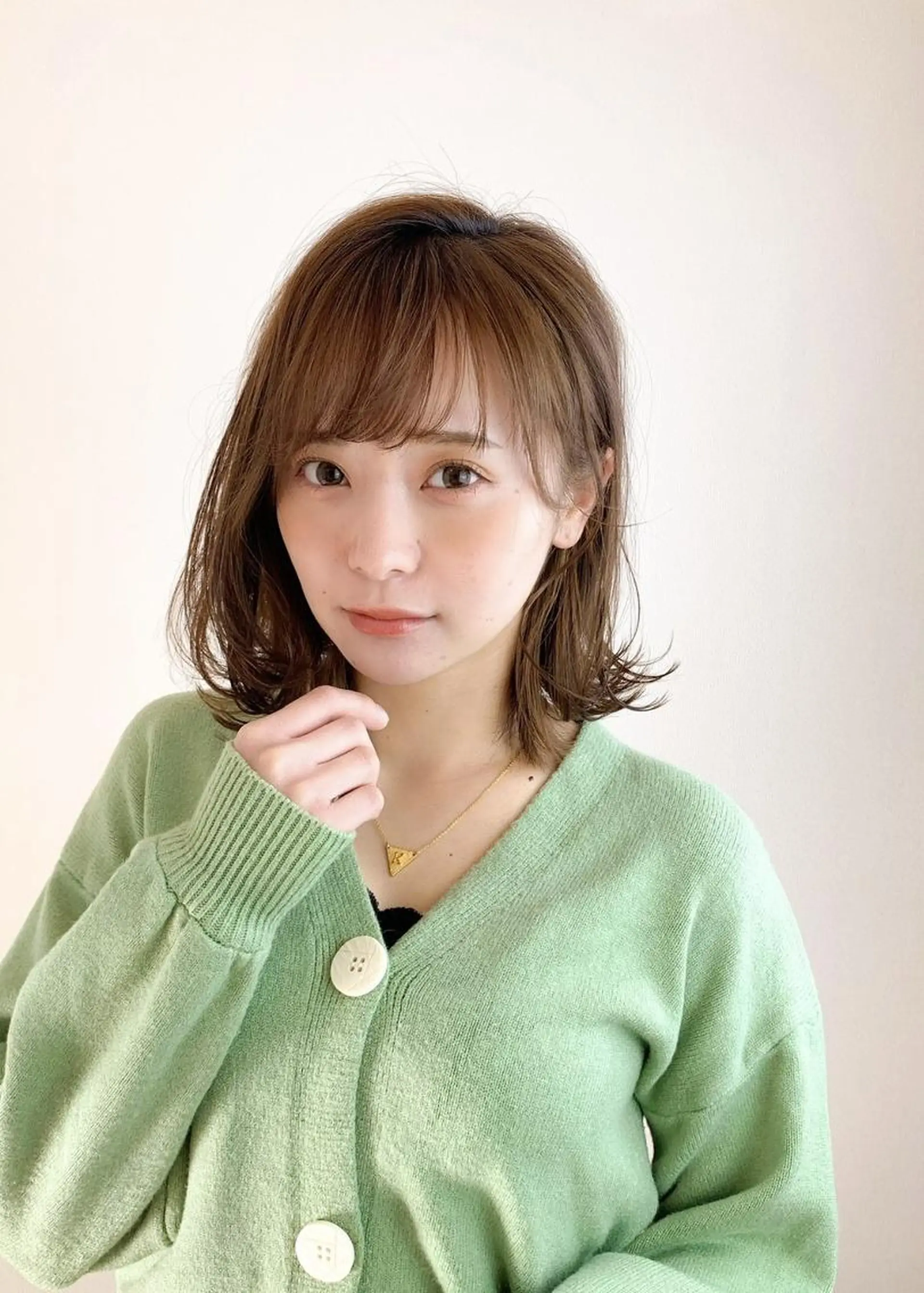ミディアム ミディアムレイヤー ミディアムパーマ ボブ くびれヘア 顔まわりレイヤー 髪質改善TABATA YUUKI 表参道のヘアスタイル