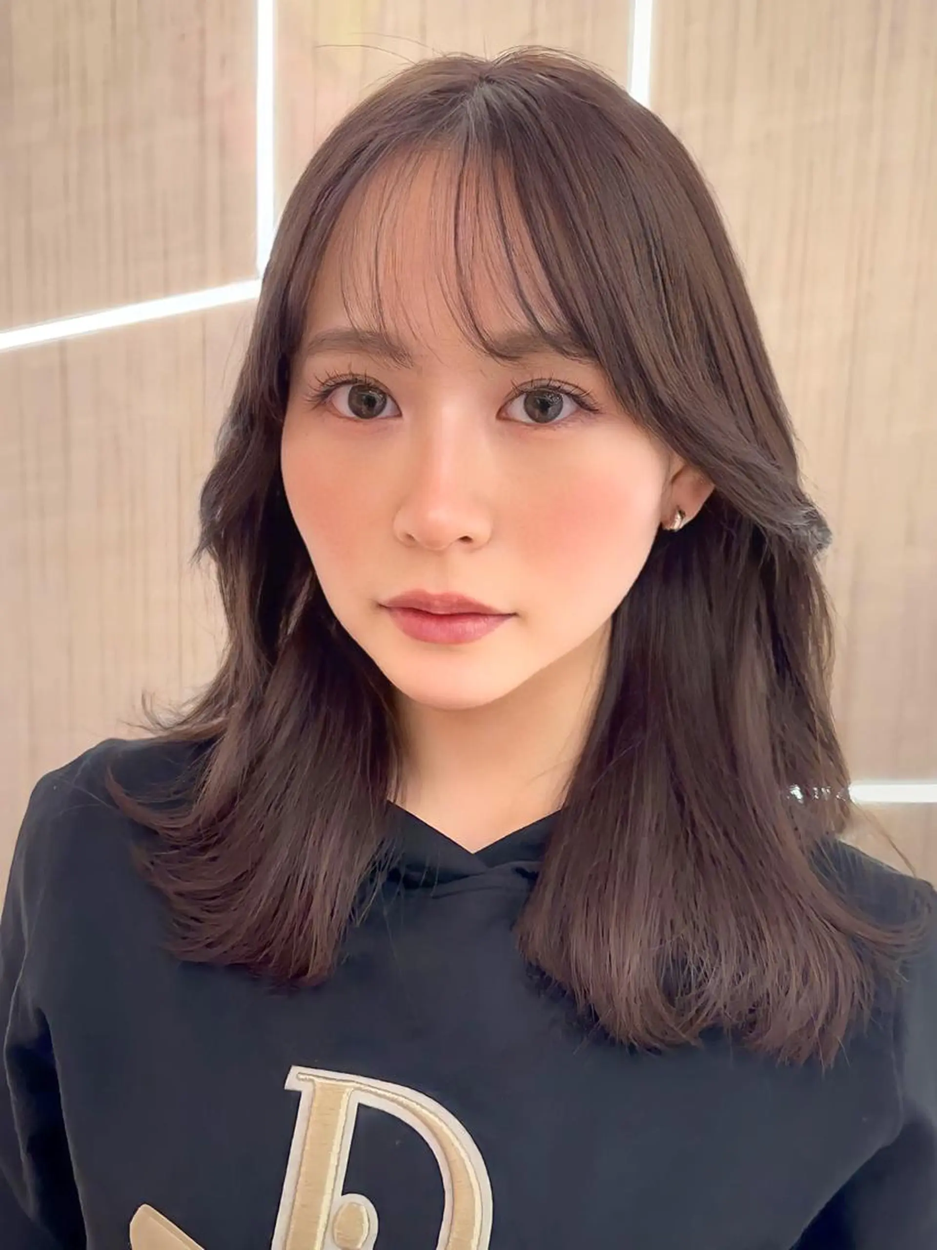 ショート カラー ヘアアレンジ エギョモリ 顔まわりレイヤー 顔周りカット 韓国風ヘア レイヤーカット 顔周り特化/韓国ヘア /レイヤー/吉野幸大のヘアスタイル