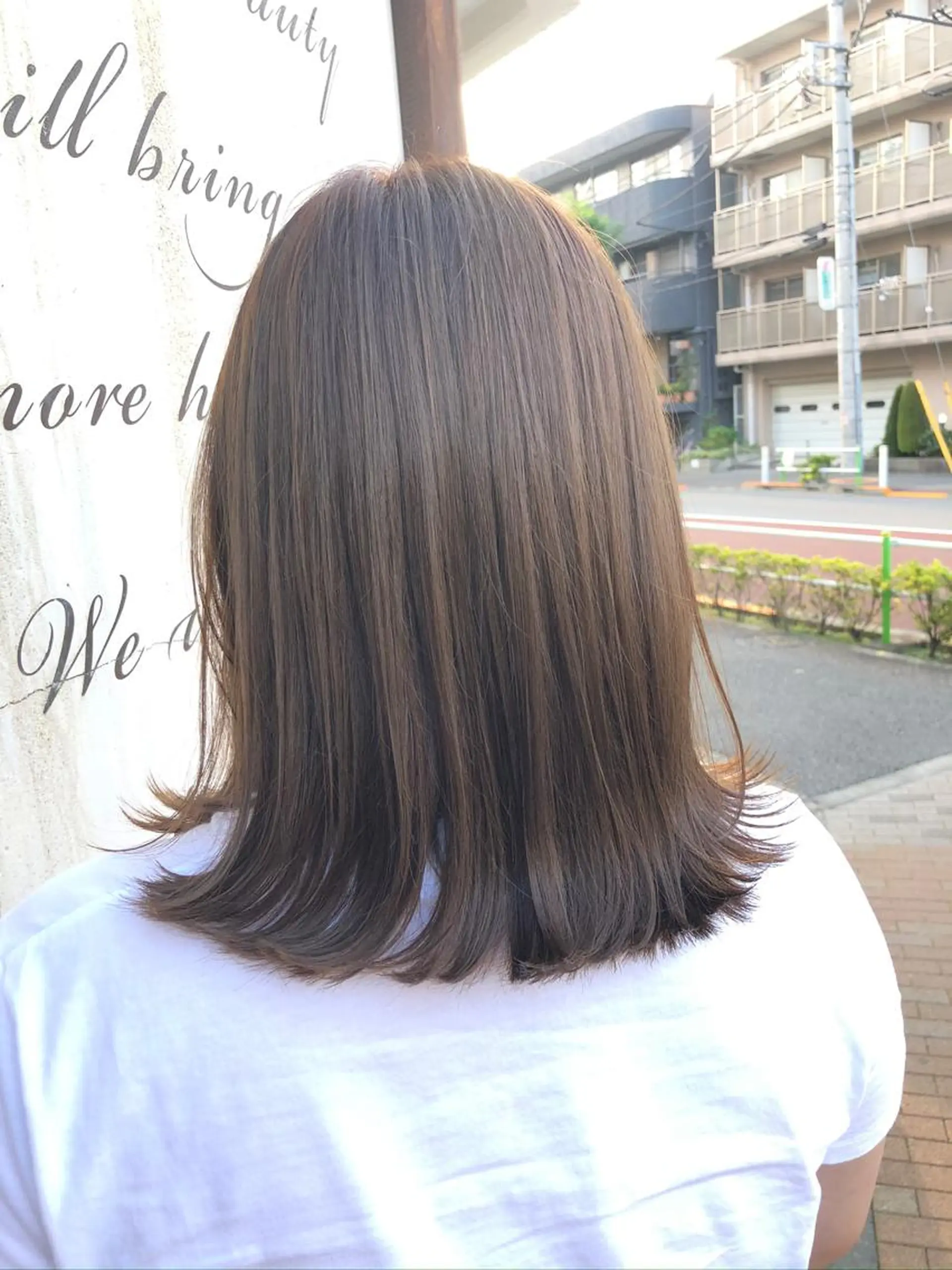 セミロング カラー ベージュカラー ブリーチ ミルクティーベージュ ブリーチなしカラー ヘアカラー amie by afloat所属・レイヤーカット メンズヘア/伊藤　匠のヘアスタイル