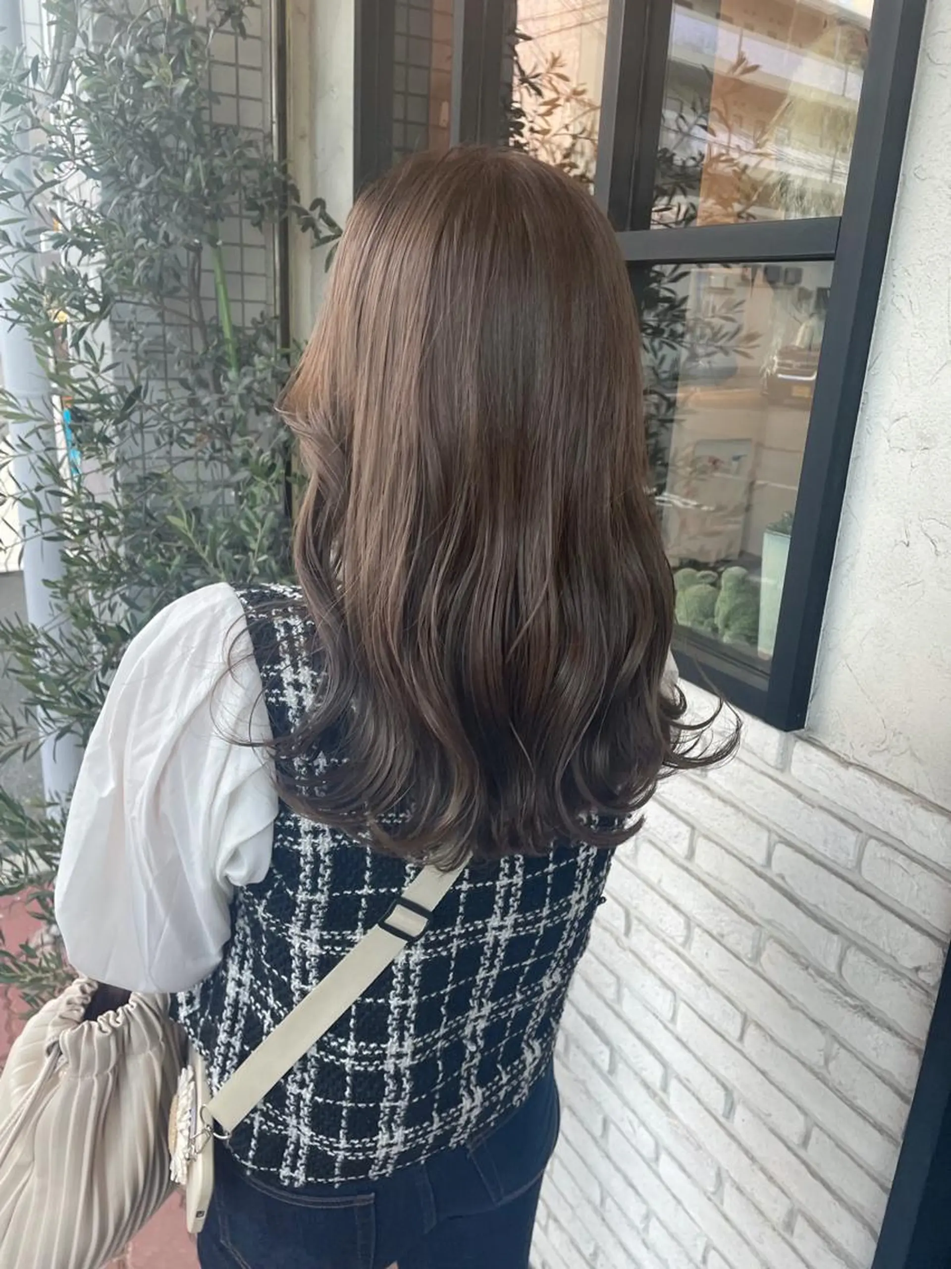ミディアム カラー ベージュカラー イルミナカラー 小坂 真子のヘアスタイル