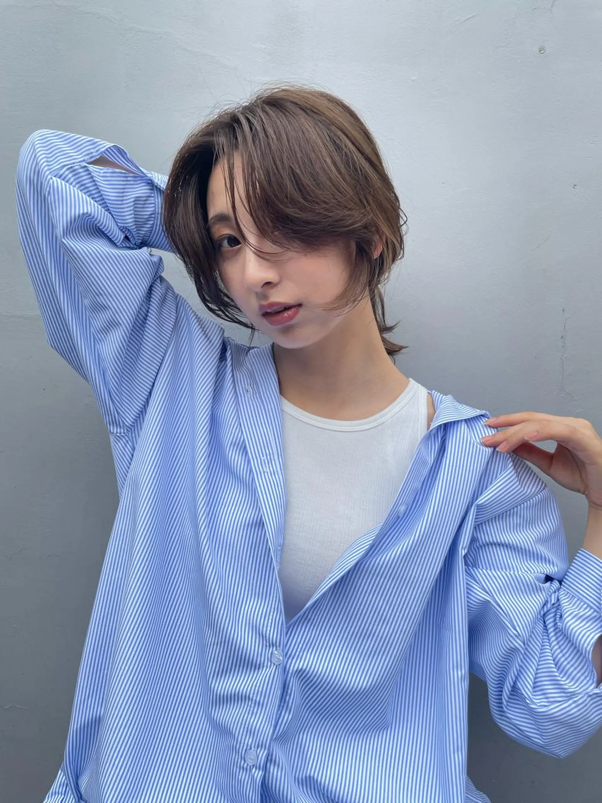 ミディアム カラー パーマ グレージュ ハイライトカラー 顔まわりレイヤー ハイライト レイヤーカット ナガミネアリサ/ 学芸大学/海外ヘアのヘアスタイル