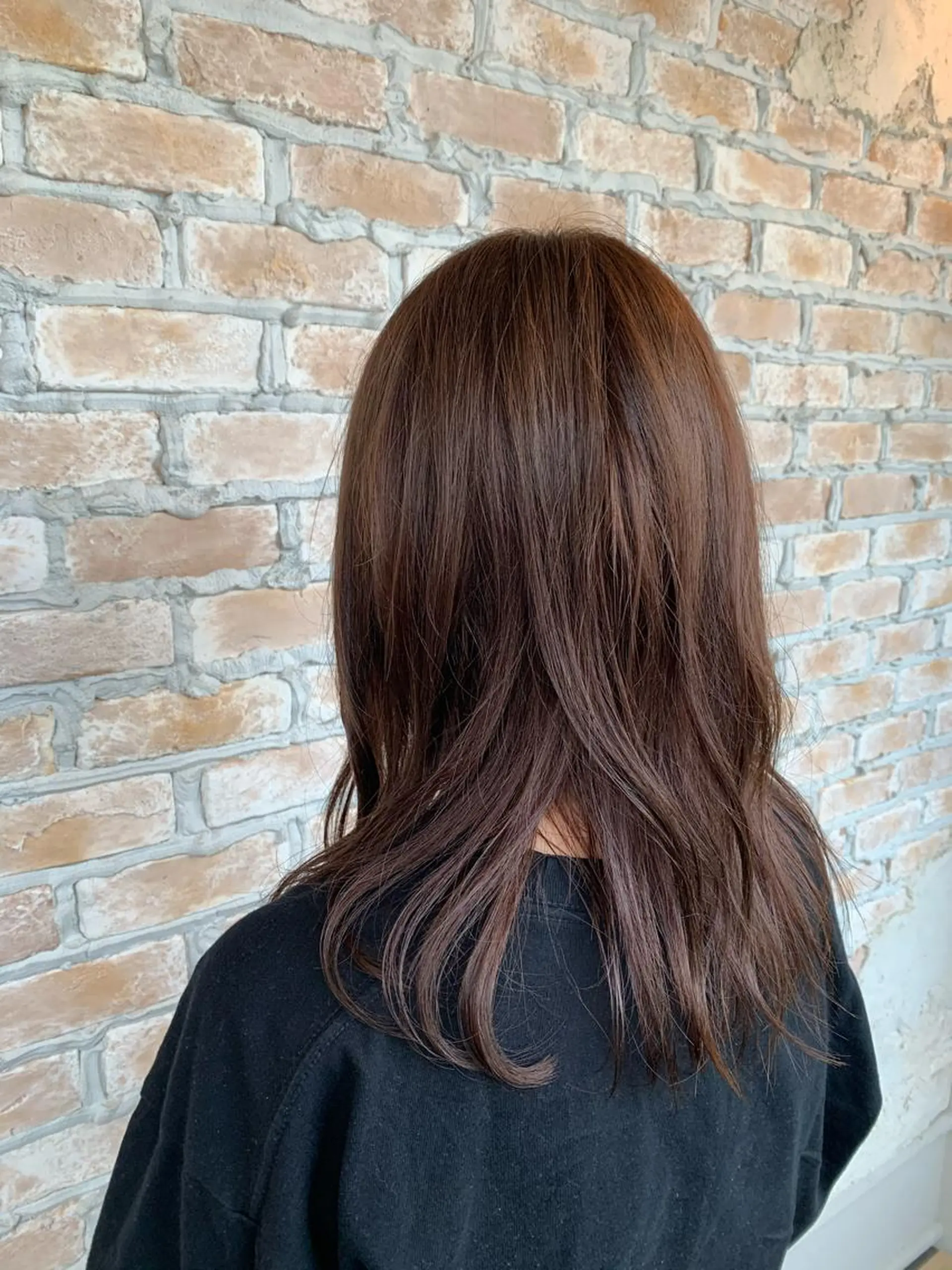 ミディアム カラー ベージュカラー ミルクティーベージュ 西垣 佳苗のヘアスタイル