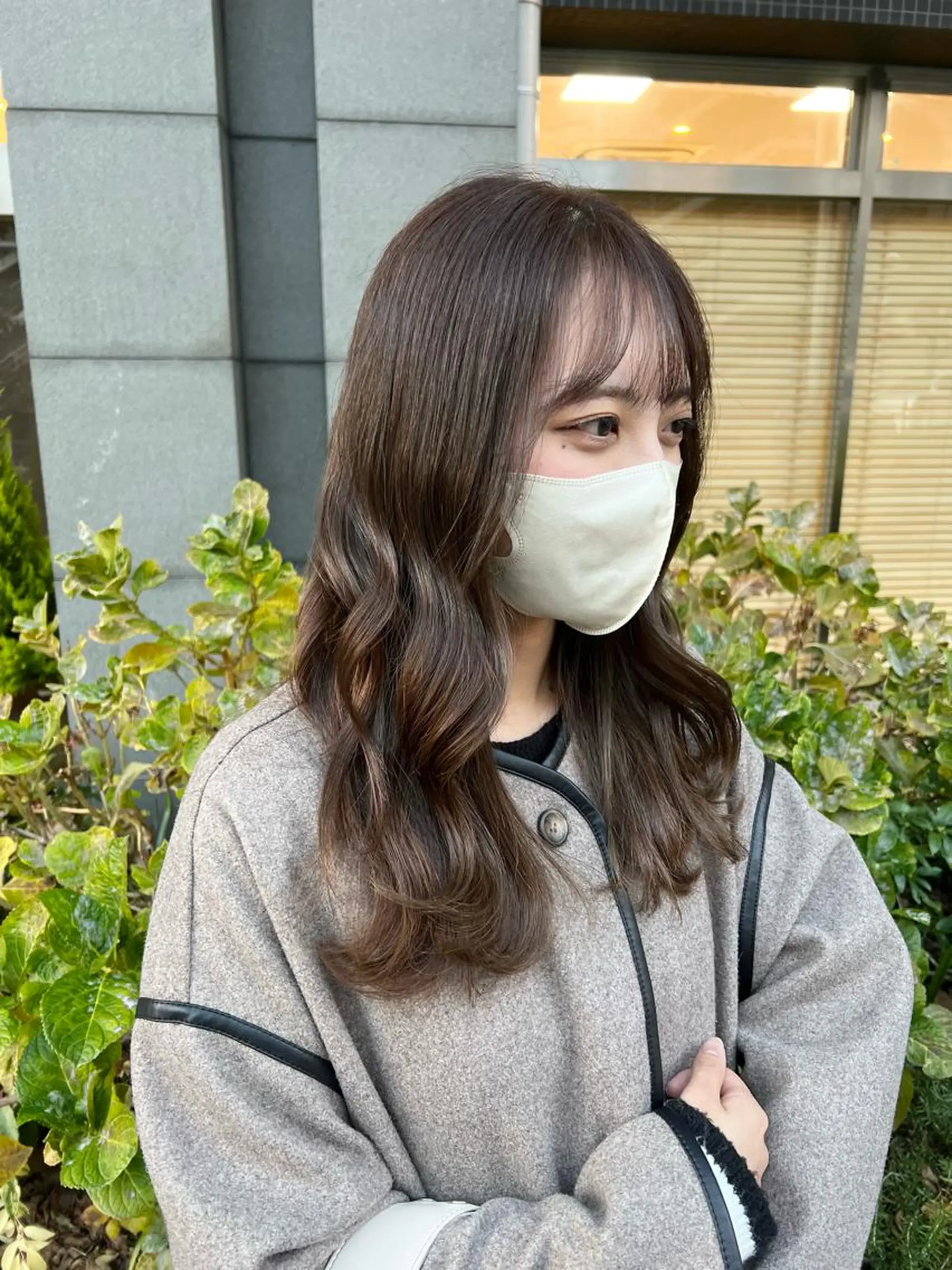 ロング カラー グレージュ オリーブグレージュ オリーブグレー SOYONなんば店 ／韓国風のヘアスタイル