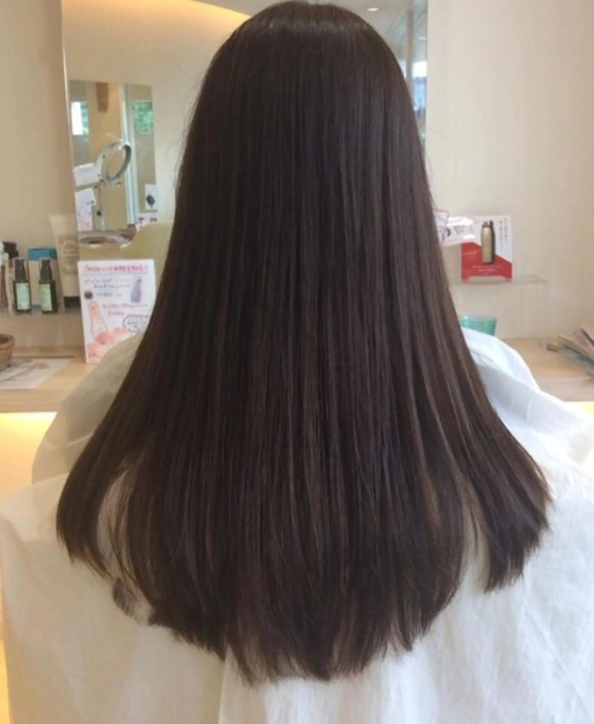 カラー イルミナカラー カット 縮毛矯正 La fith hair leaf所属・syuyama shinichiのヘアスタイル