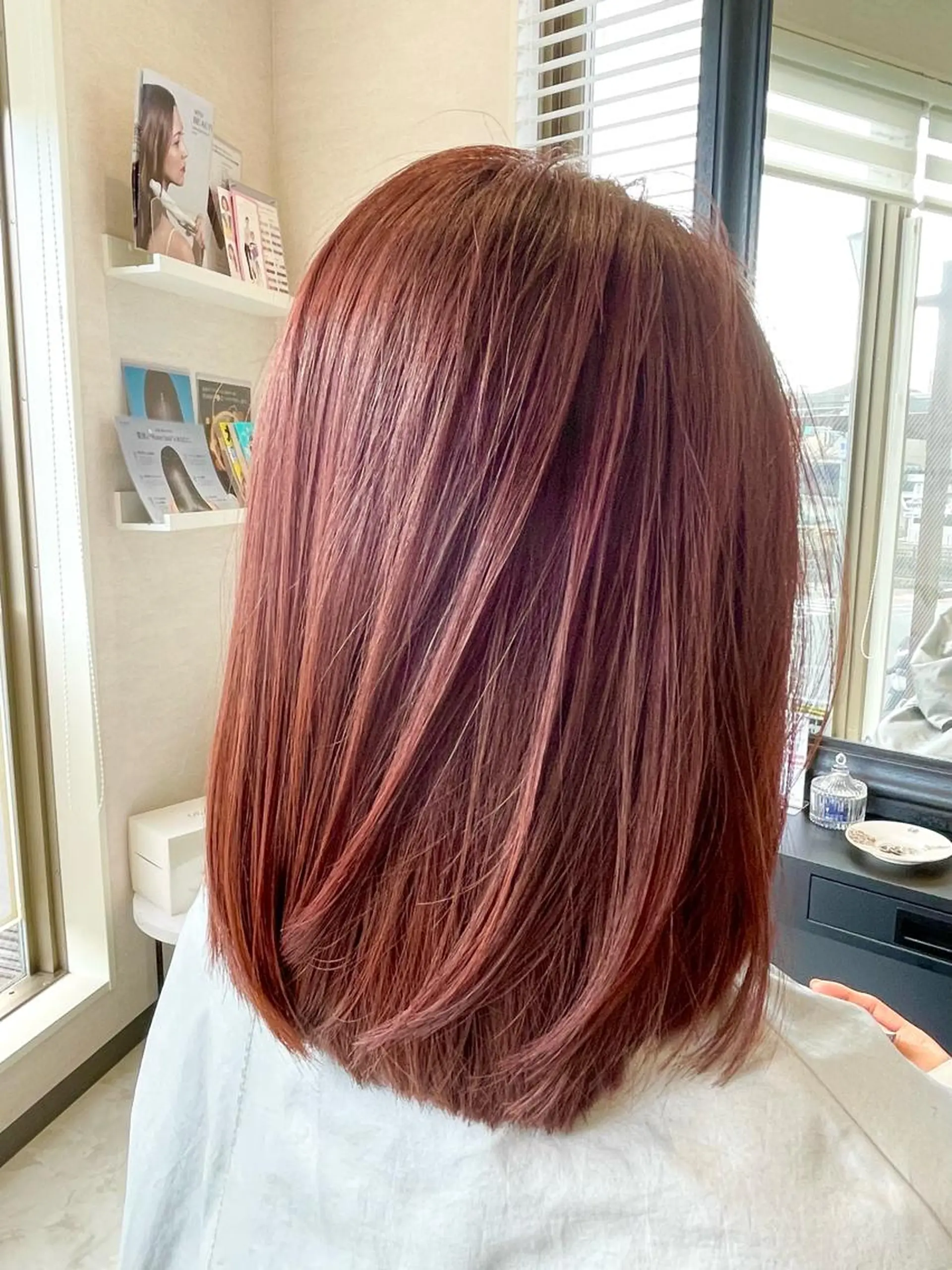 セミロング PERFECTION【パーフェクション】所属・N ミジーのヘアスタイル