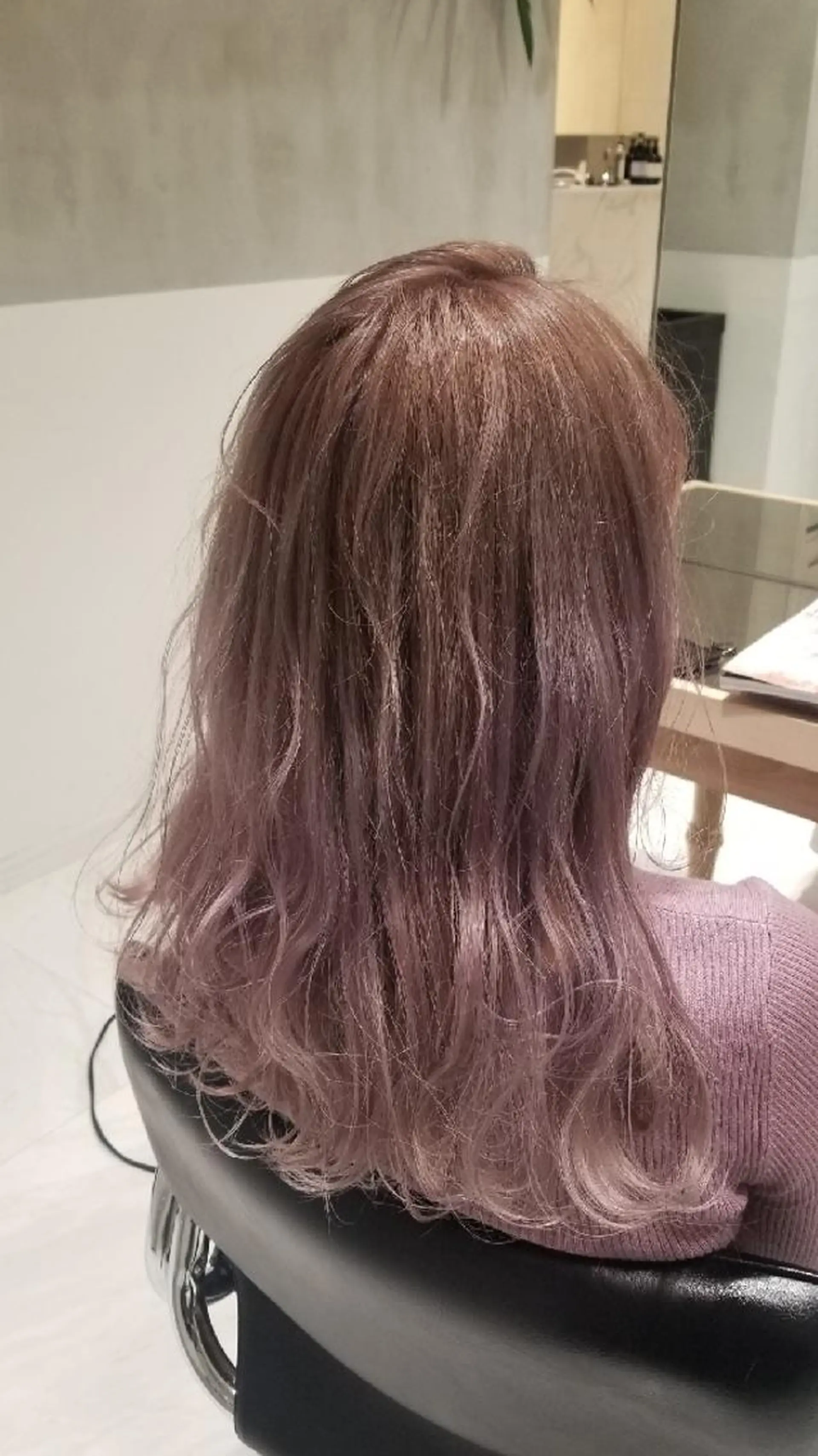 セミロング ラベンダーベージュ ヘアカラー トリートメント 🔴赤み消し/ 艶カラー落合　優🔴のヘアスタイル