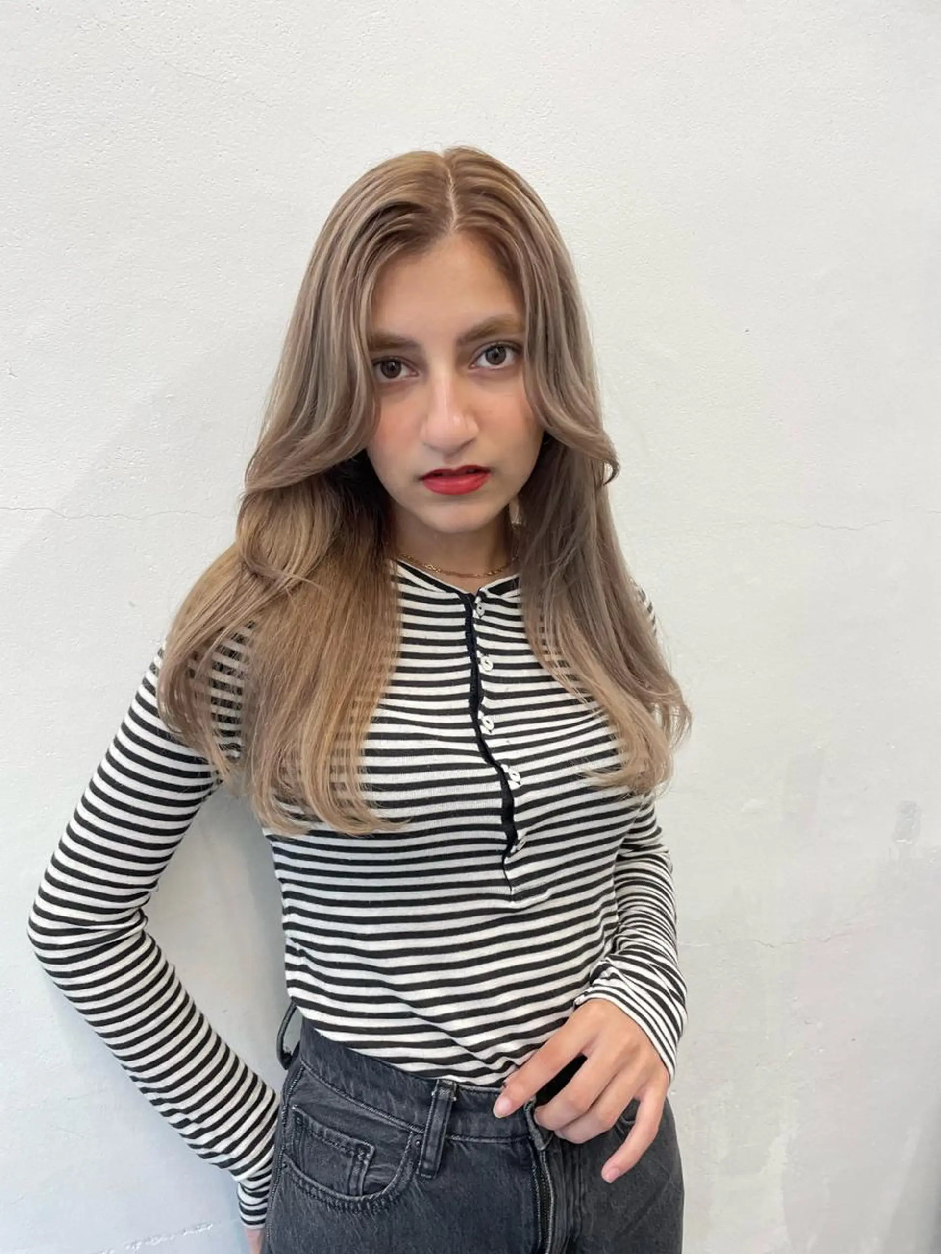 ロング カラー パーマ ヘアアレンジ メンズ キッズ ネイル マツエク・マツパ アイブロウ メンズブリーチ ベージュカラー ブリーチ カット ヘアカラー トリートメント 💗艶髪ハイトー ンAYAKA💗のヘアスタイル