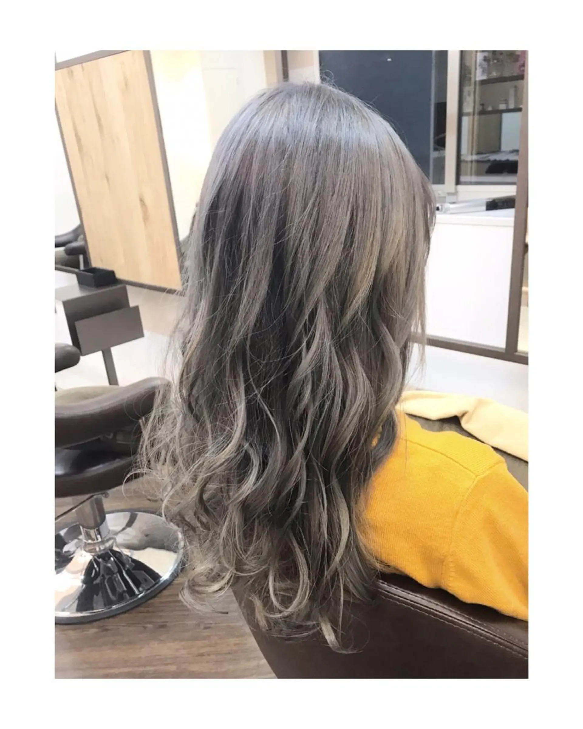 ロング カラー パーマ ヘアアレンジ ブリーチ シルバー 外国人風カラー APSEE メンズカラー特化のヘアスタイル