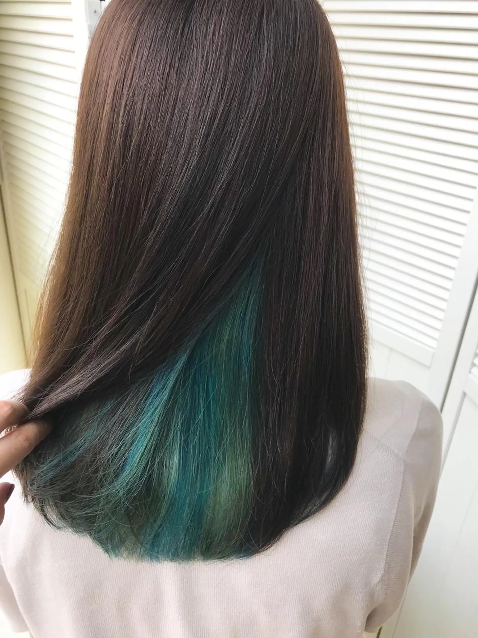 セミロング カラー cyan所属・児島 杏奈のヘアスタイル
