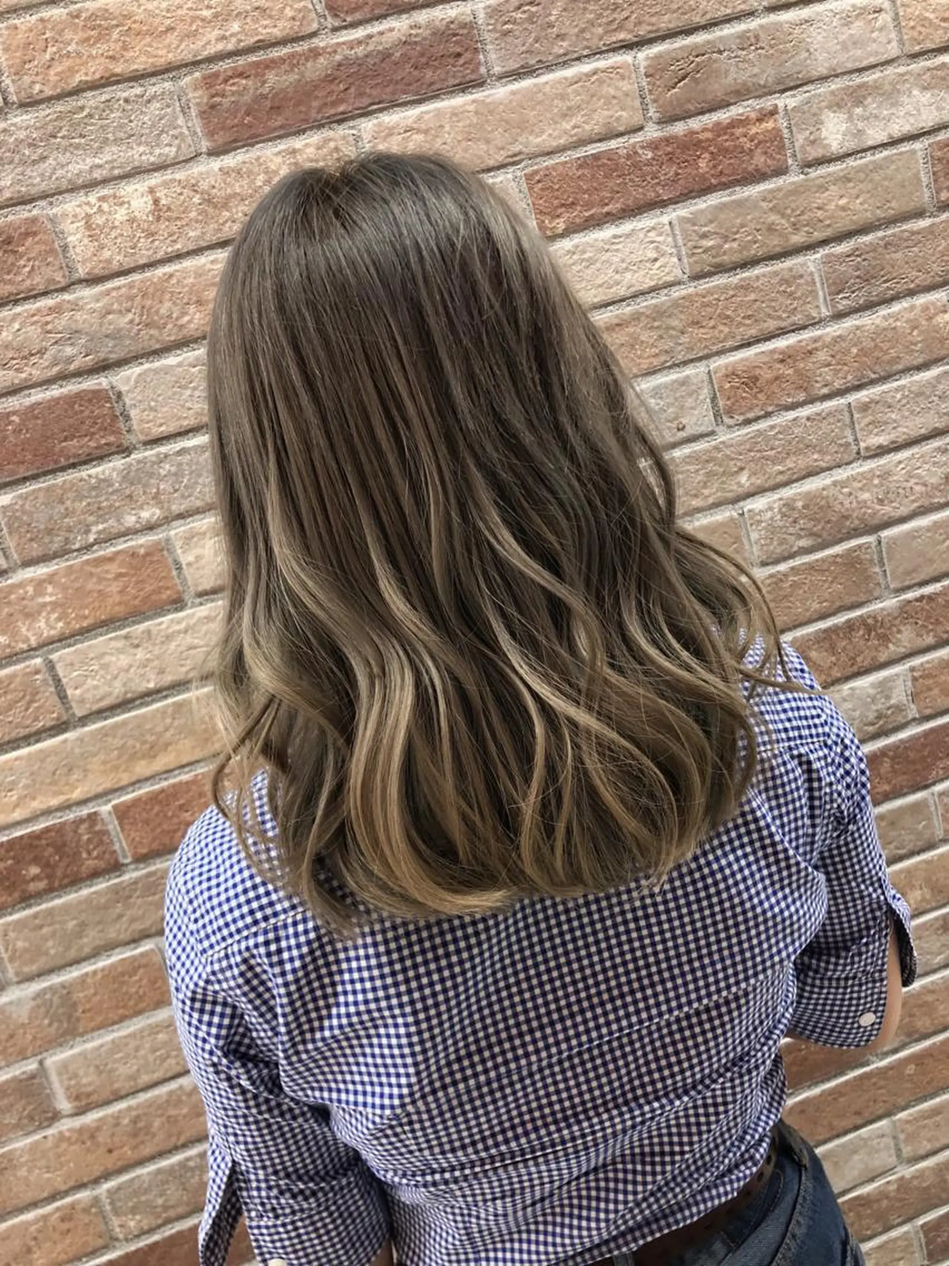 ミディアム カラー イルミナカラー 齋藤 らいのヘアスタイル