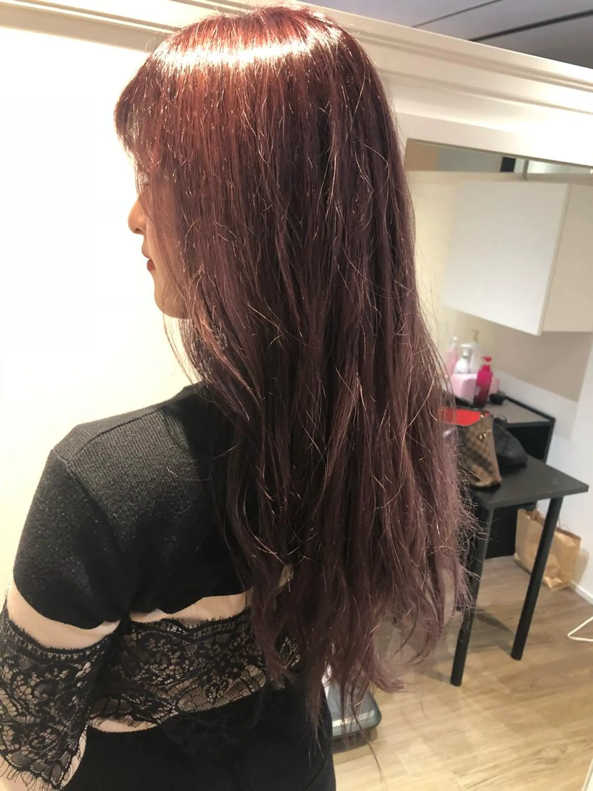 ロング アッシュ コトネ🫧 韓国風レイヤーカットのヘアスタイル