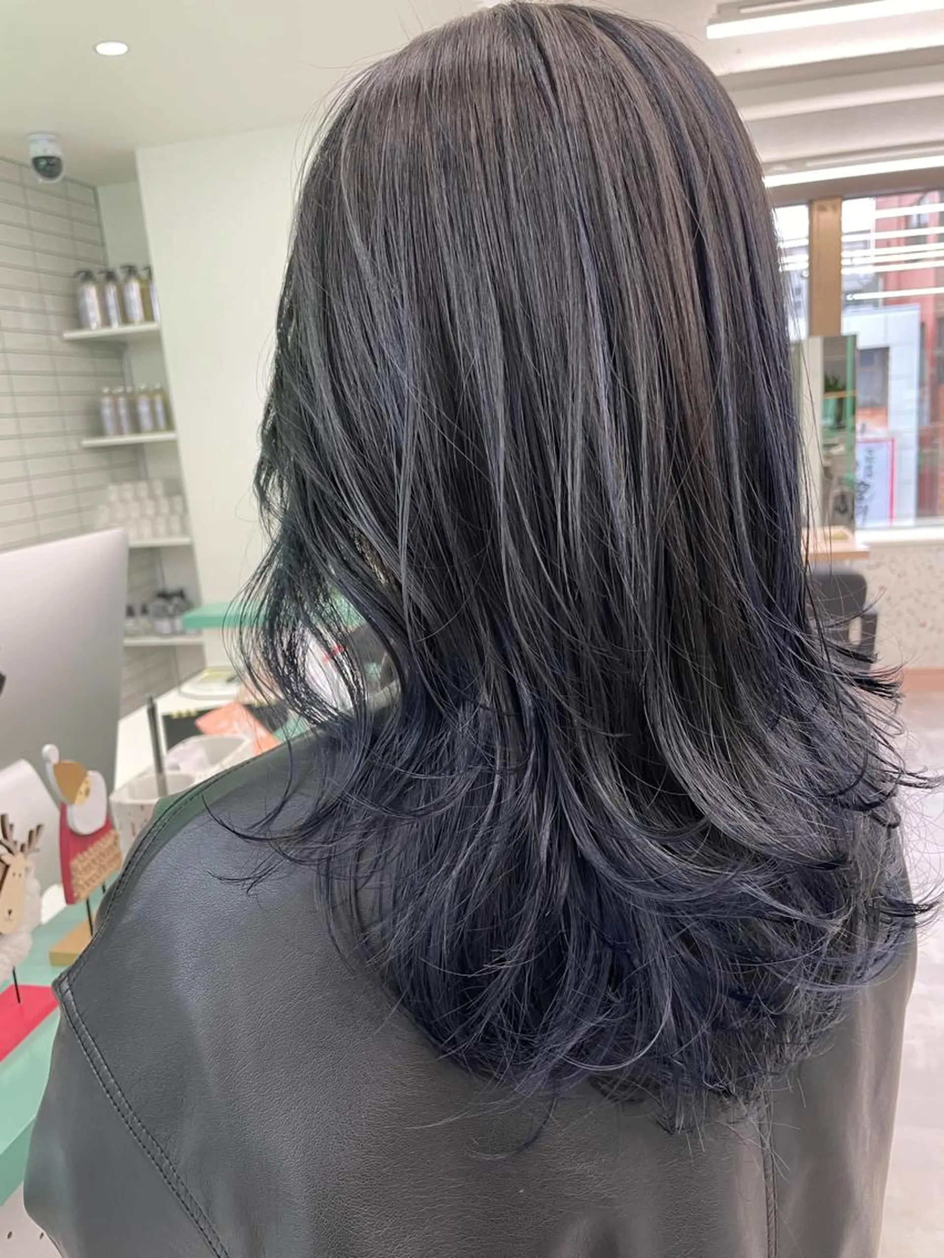 ロング カラー グラデーションカラー ハイライトカラー ハイライト カット ヘアカラー トリートメント 💚透明感カラー💚 ♻️本間♻️のヘアスタイル