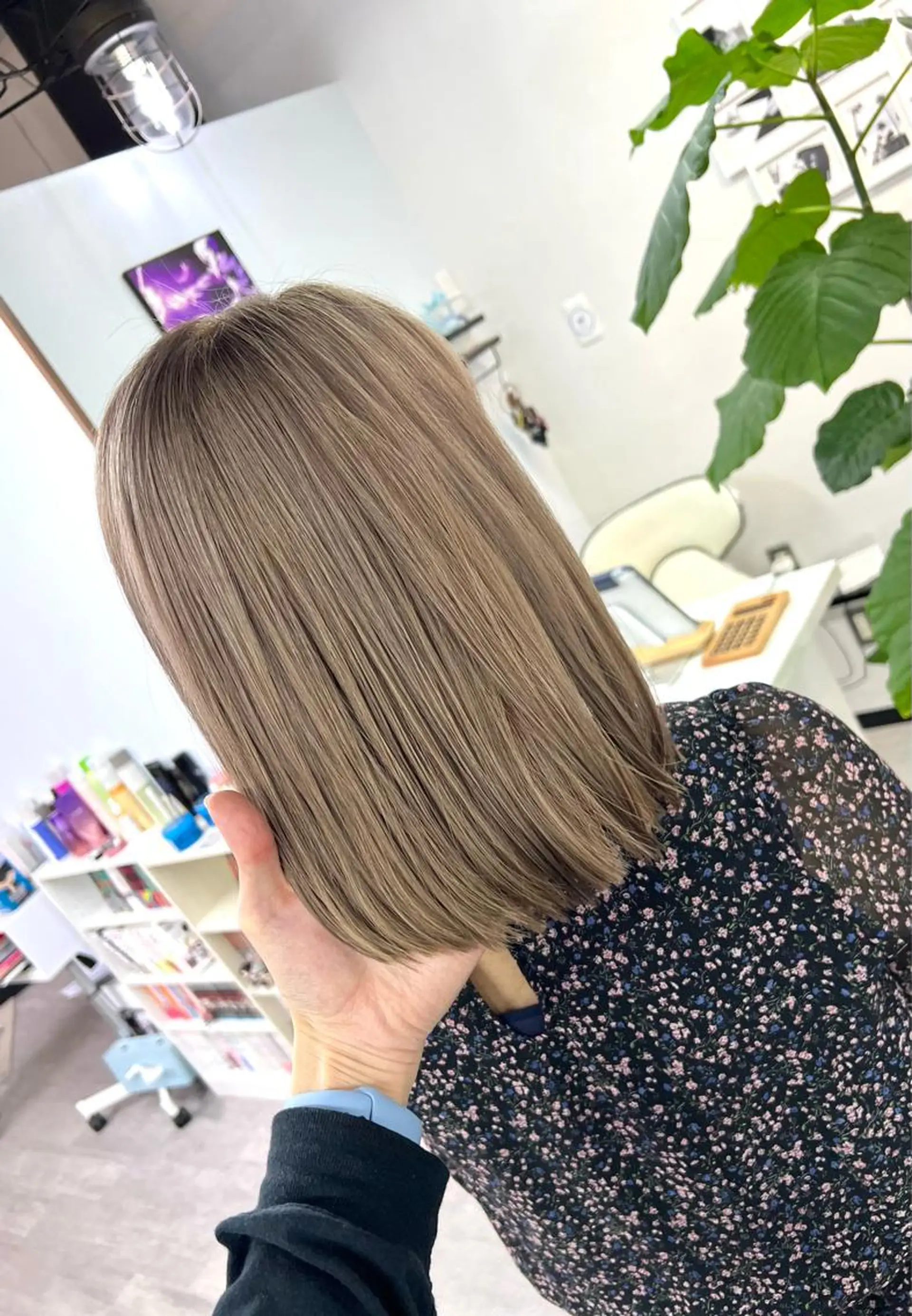 ミディアム カラー 名畑 裕貴のヘアスタイル