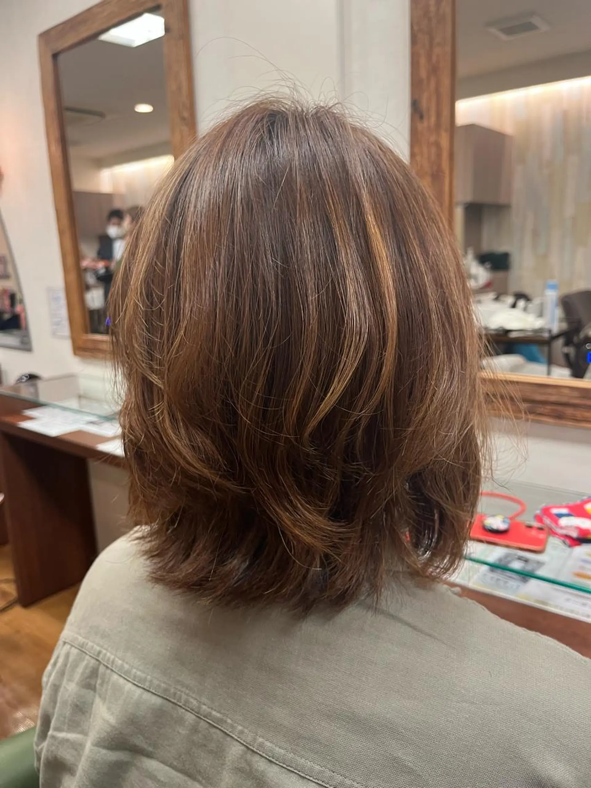 ミディアム ヘアカラー 福本 光のヘアスタイル