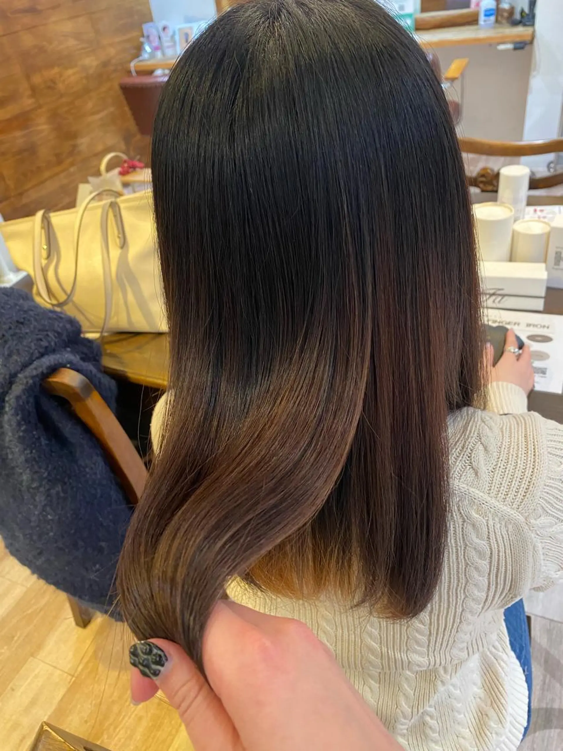 セミロング ヘアアレンジ 髪質改善 トリートメント 酸熱トリートメント niconail 千歳烏山店所属・niconail 🧣ayu 📍烏山のネイルデザイン
