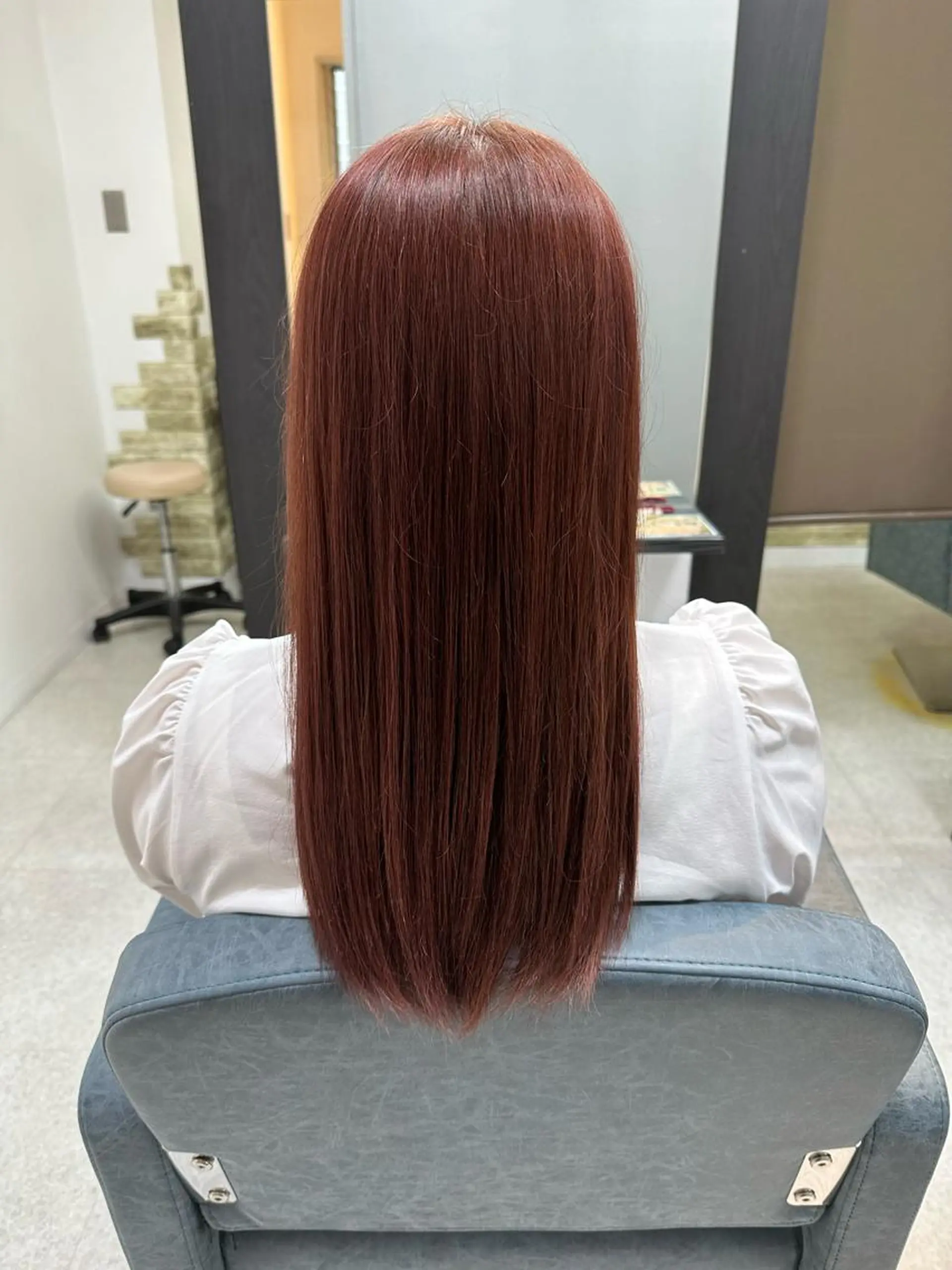 セミロング カラー ピンクカラー 坪井 拓海のヘアスタイル