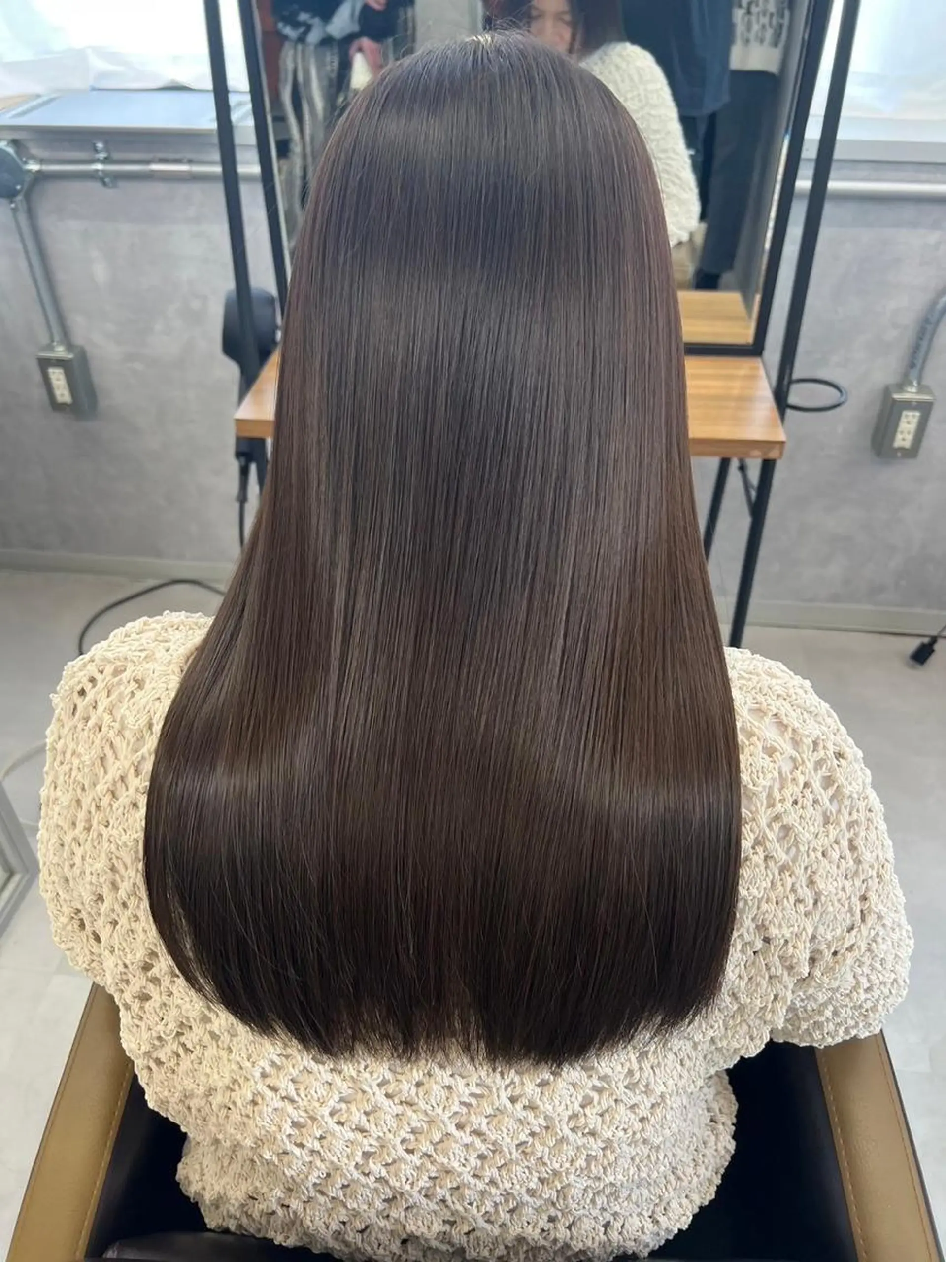 ロング ヘアアレンジ パーマ カラー アディクシーカラー ベージュカラー ケアカラー 透明感カラー イヤリングカラー カット ヘアカラー トリートメント ヘアケア特化型サロン newi 京橋のヘアスタイル