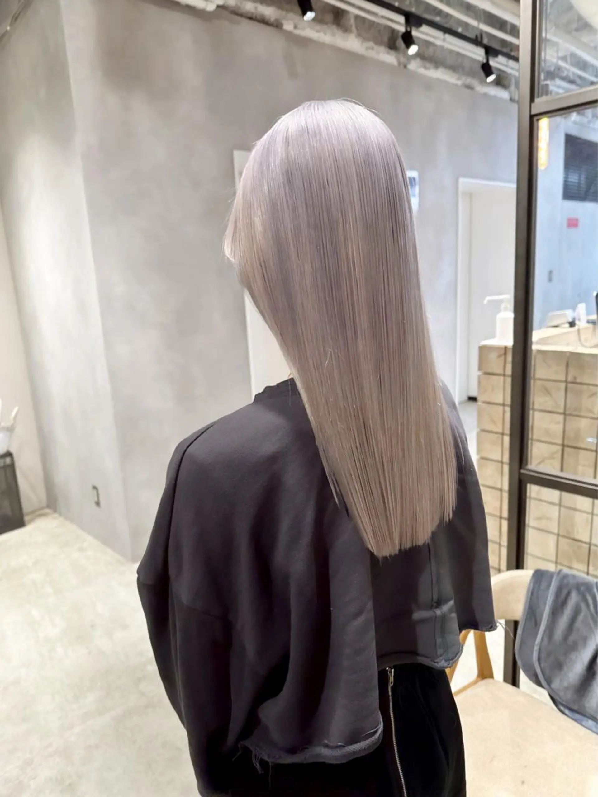 ロング カラー ハイトーンカラー ヘアカラー トリートメント 🦋レイヤーカット ミドリカワ🦋のヘアスタイル
