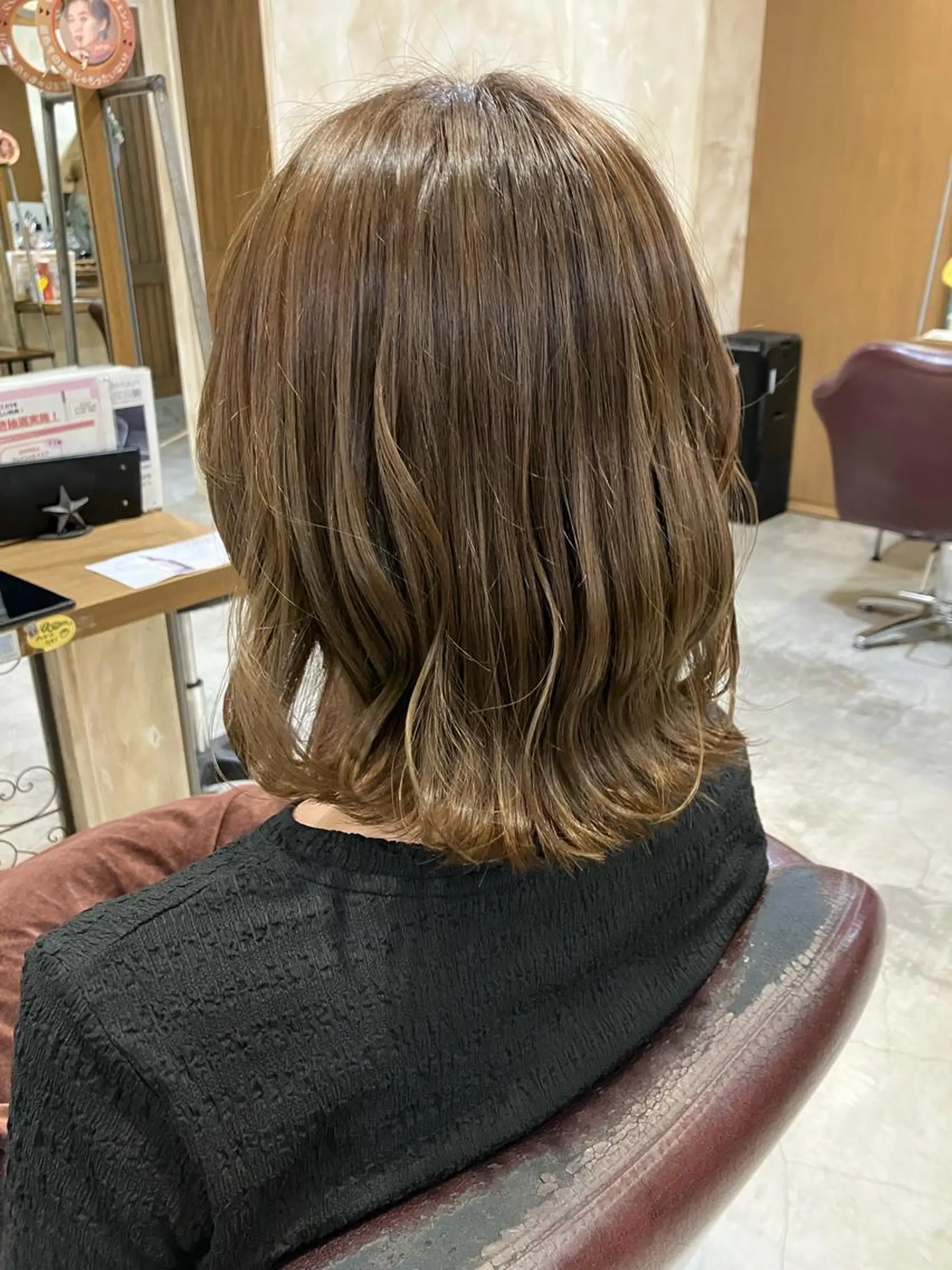 ミディアム カラー ヘアアレンジ ニュアンスカラー／ メンズ🌙久住綾香のヘアスタイル