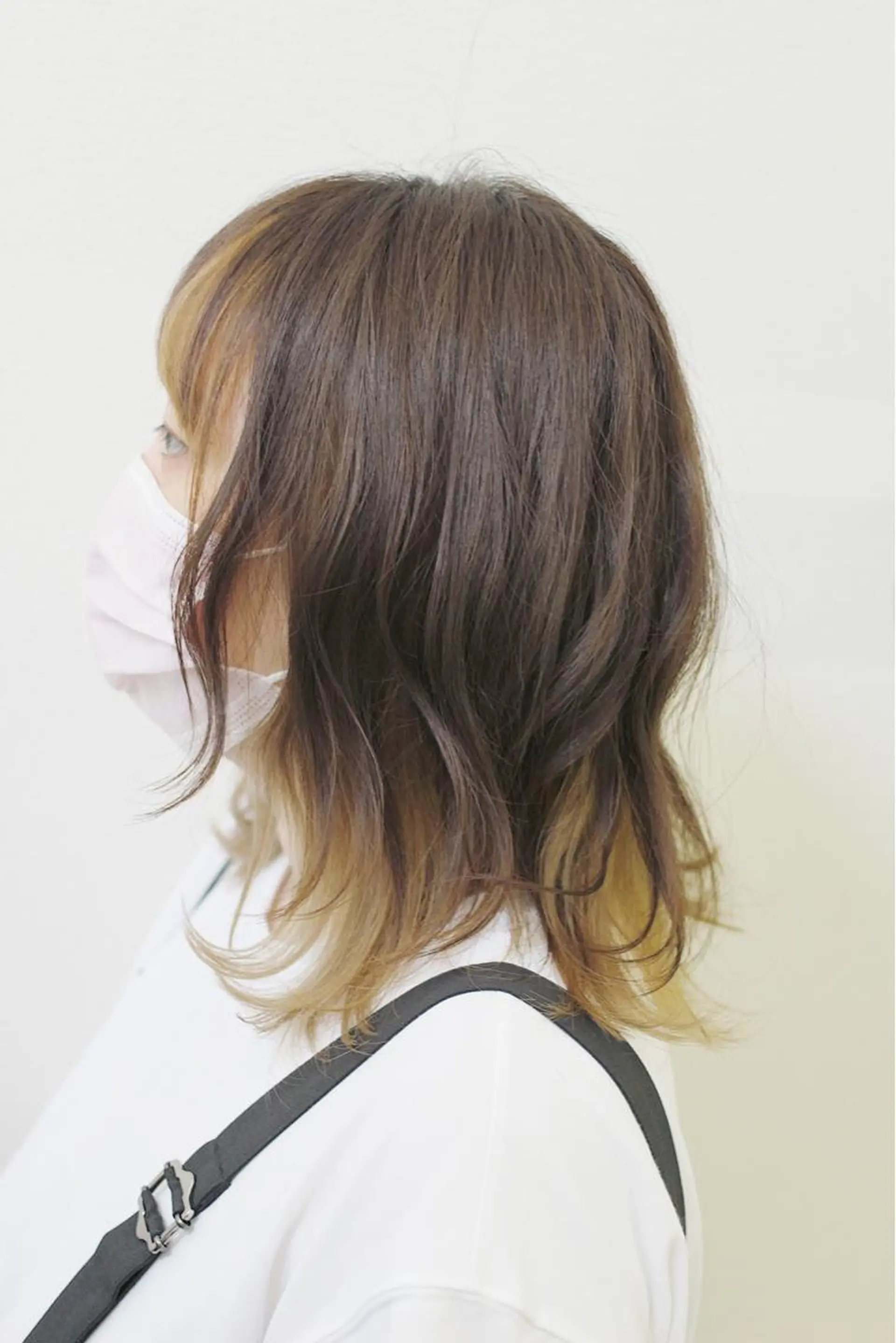 ミディアム カラー イエローカラー 外ハネヘア ヘアカラー 土居 正季のヘアスタイル