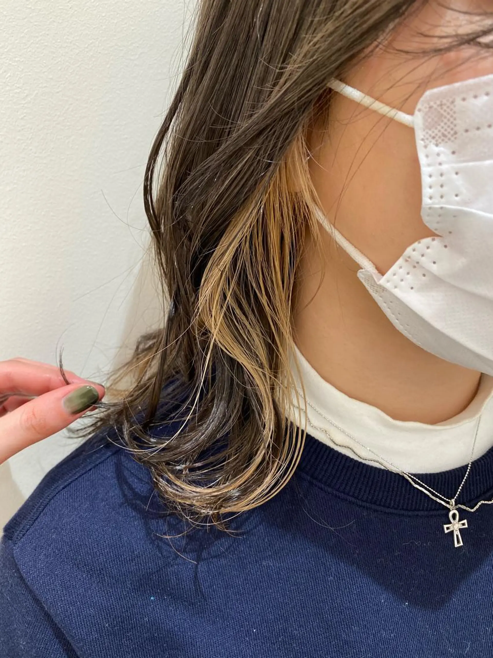 ミディアム カラー ブリーチ カット ヘアカラー トリートメント プレイングカラー🤍 細めハイライトのヘアスタイル