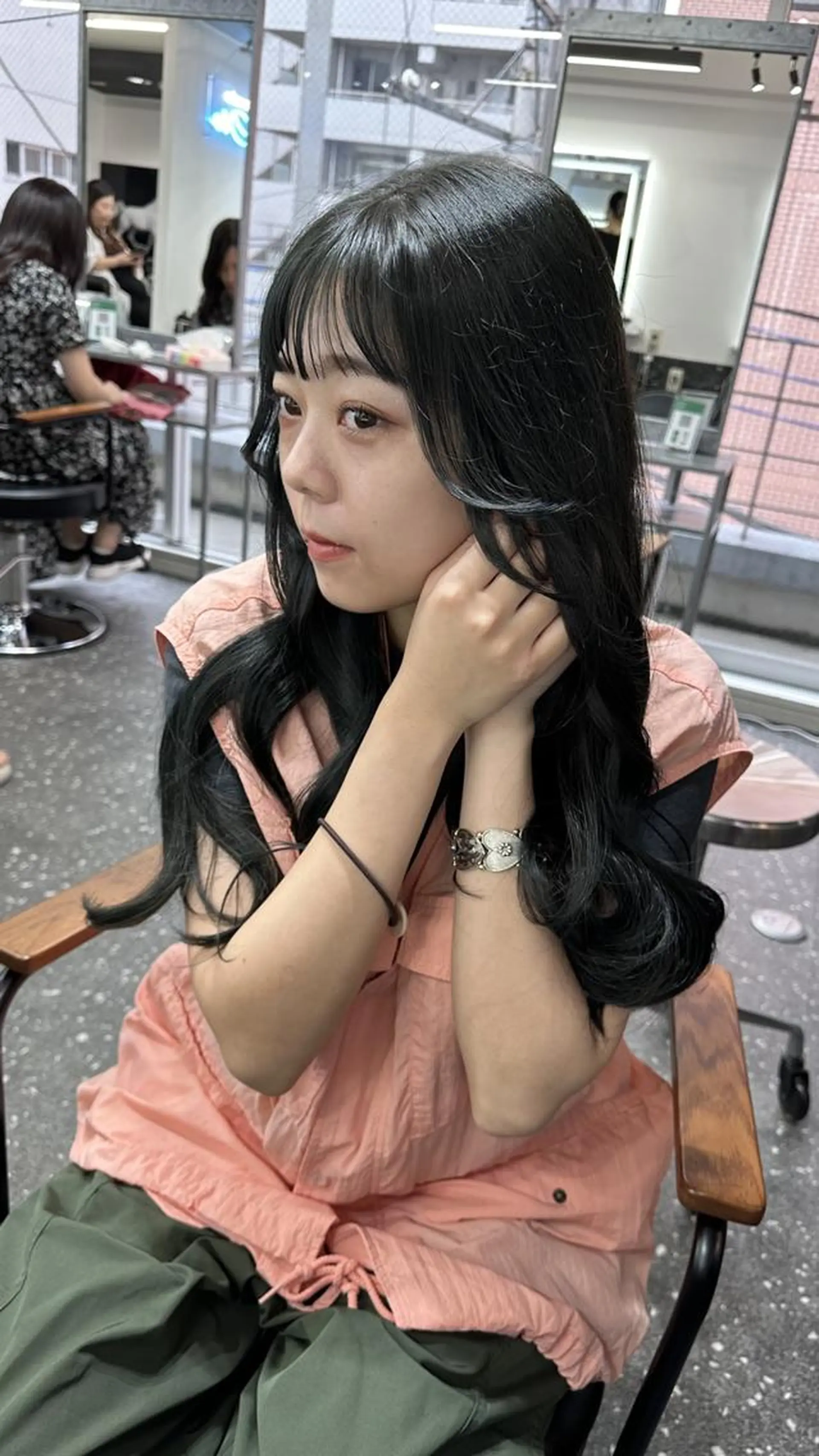 ロング カット ヘアカラー トリートメント 韓国風レイヤー🗝要 暗透カラー📓吉祥寺のヘアスタイル