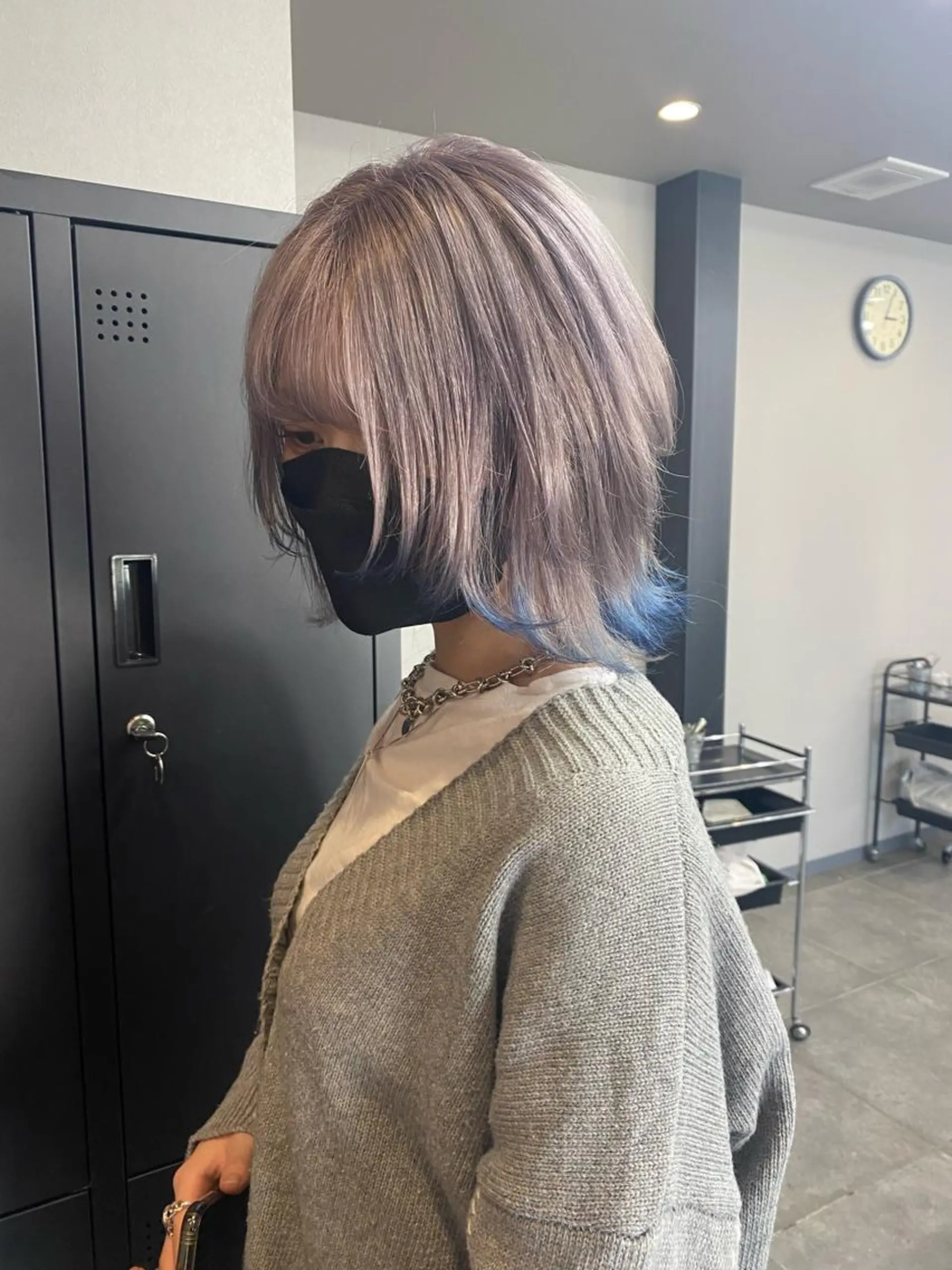 ミディアム salon Def所属・maco 艶感ハイトーン🦋のヘアスタイル