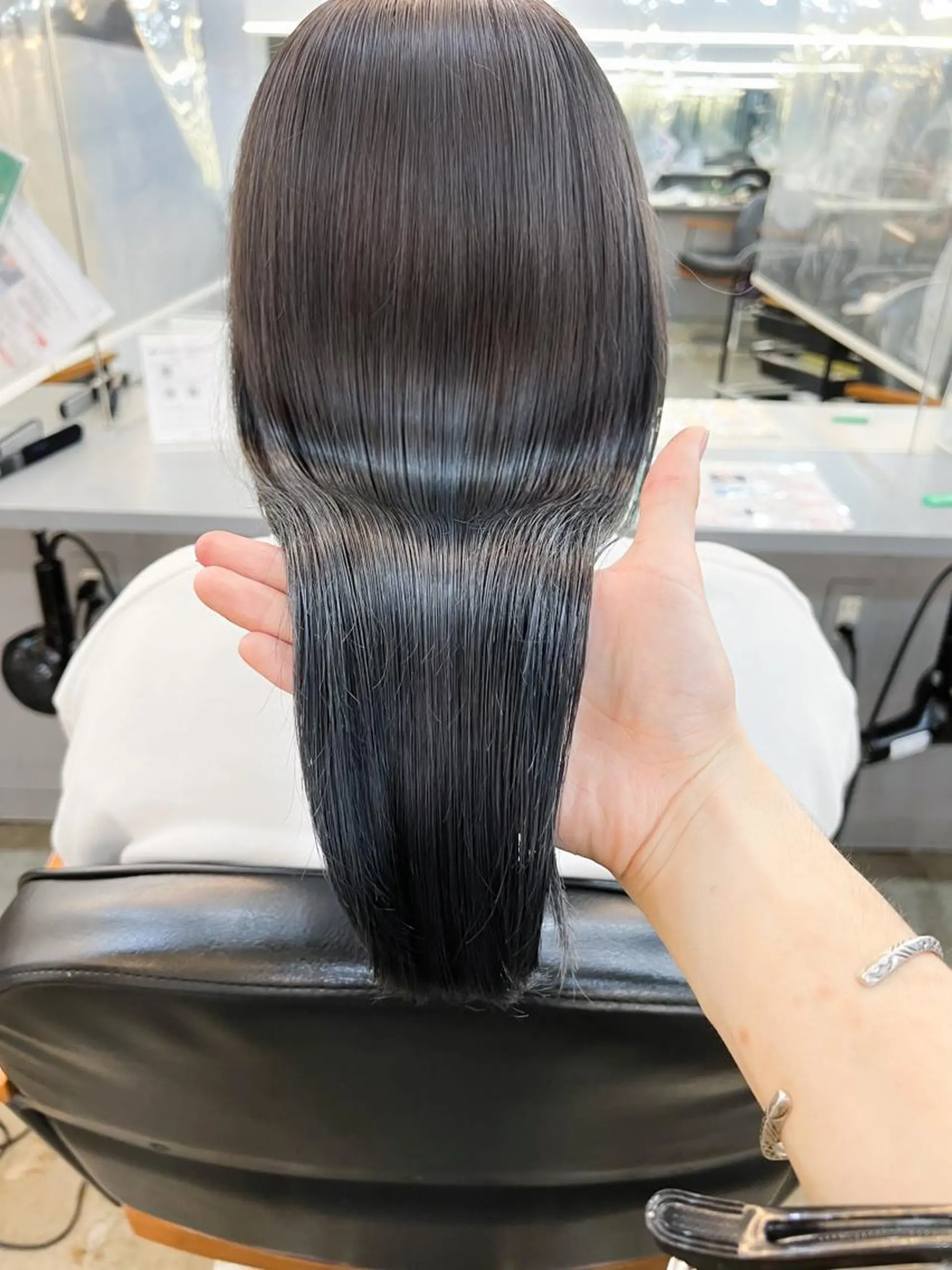 ロング デザインカラー/ 火ノ見🪡のヘアスタイル