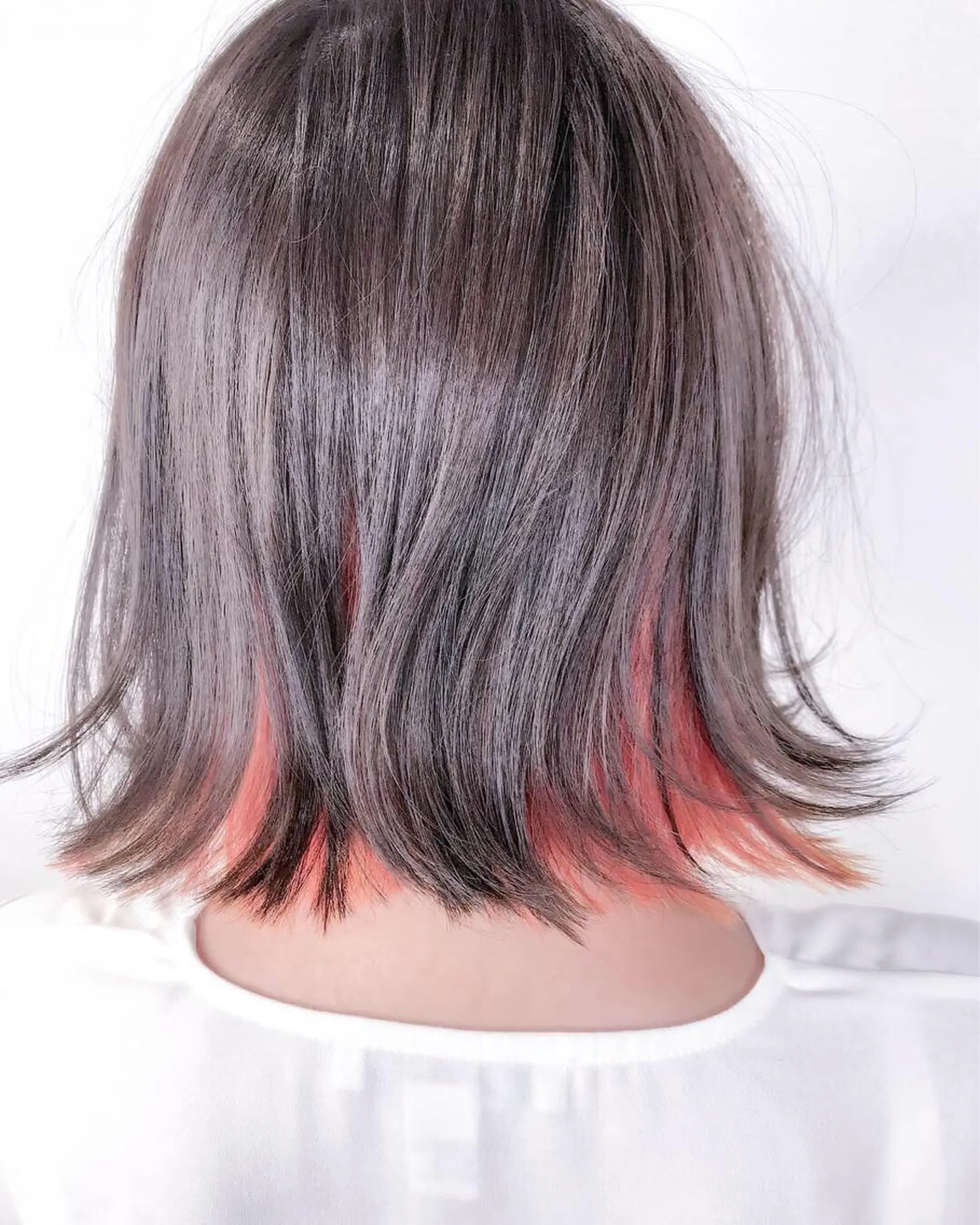 ショート カラー インナーカラー オレンジ カット ヘアカラー BOX mico.のヘアスタイル