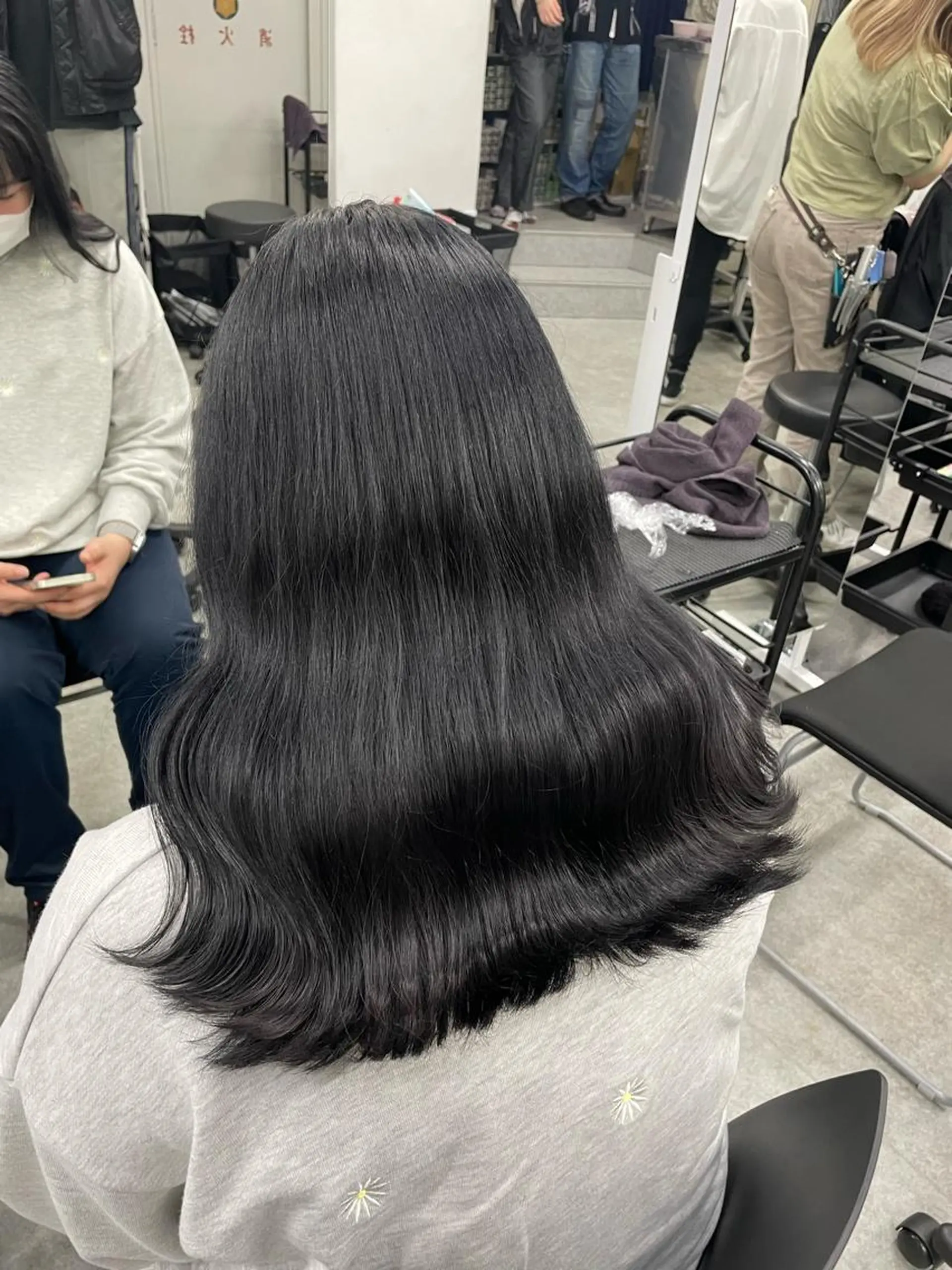 セミロング カット ヘアカラー ハイトーンブロンド 横浜💞ミオのヘアスタイル