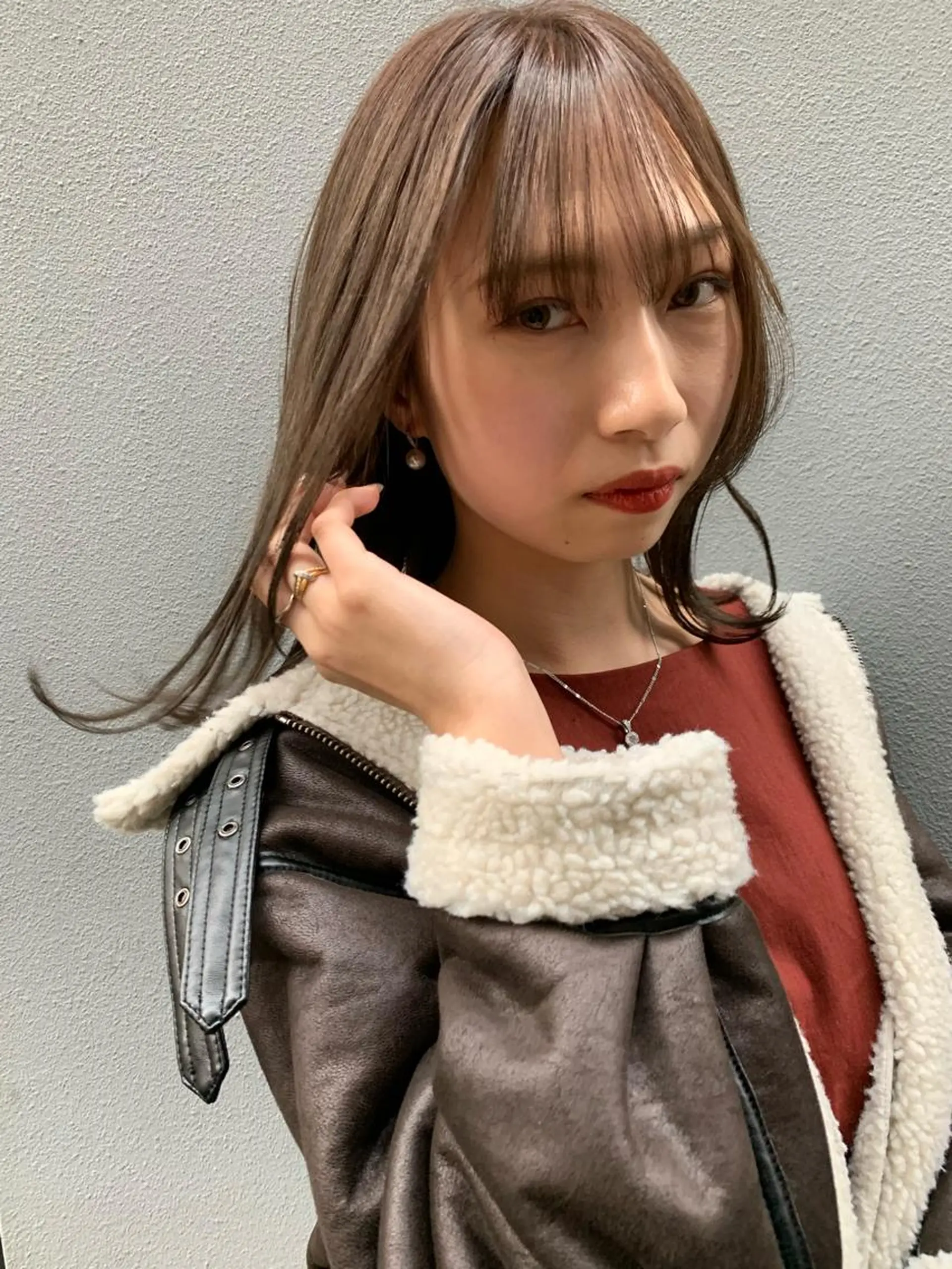 ミディアム カラー アッシュ ベージュカラー ブリーチ 縮毛矯正 PAIR DAISUKEのヘアスタイル