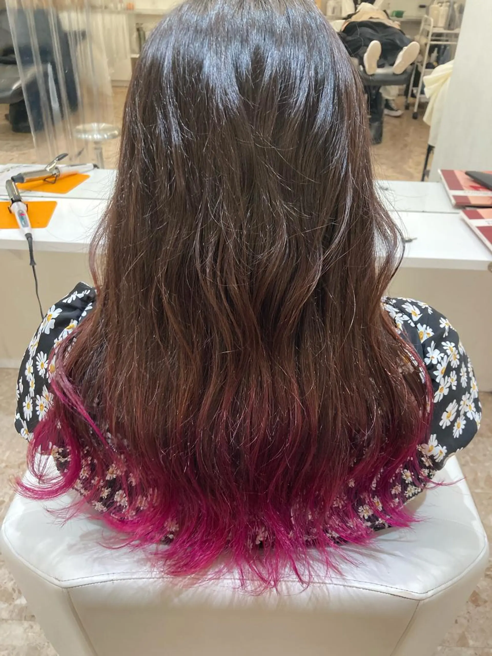 ロング カラー グラデーションカラー ピンクカラー ヘアカラー トリートメント LEVIJU なつみのヘアスタイル