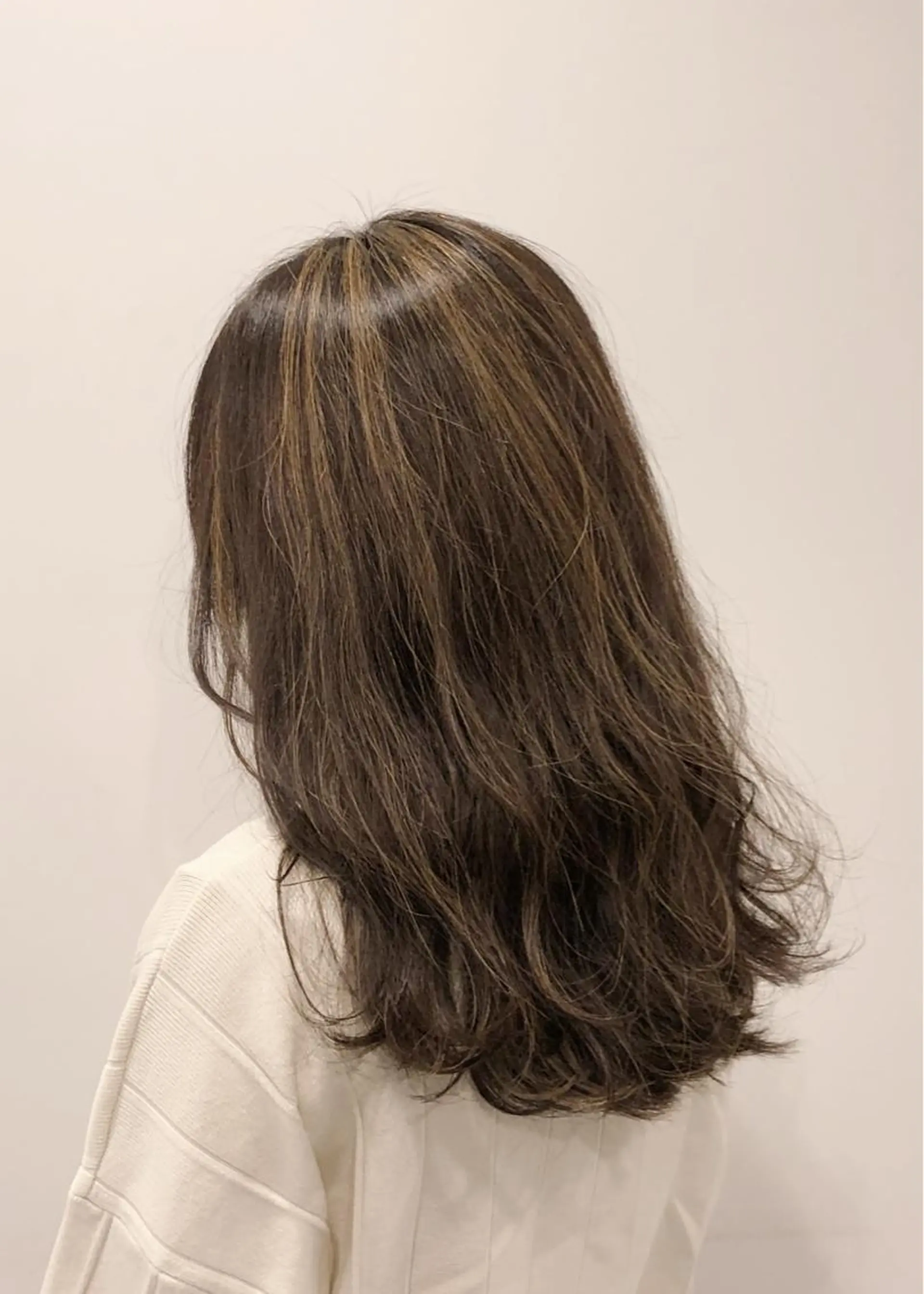 カラー 🌈Agu hair 副店長/岩渕蓮のヘアスタイル