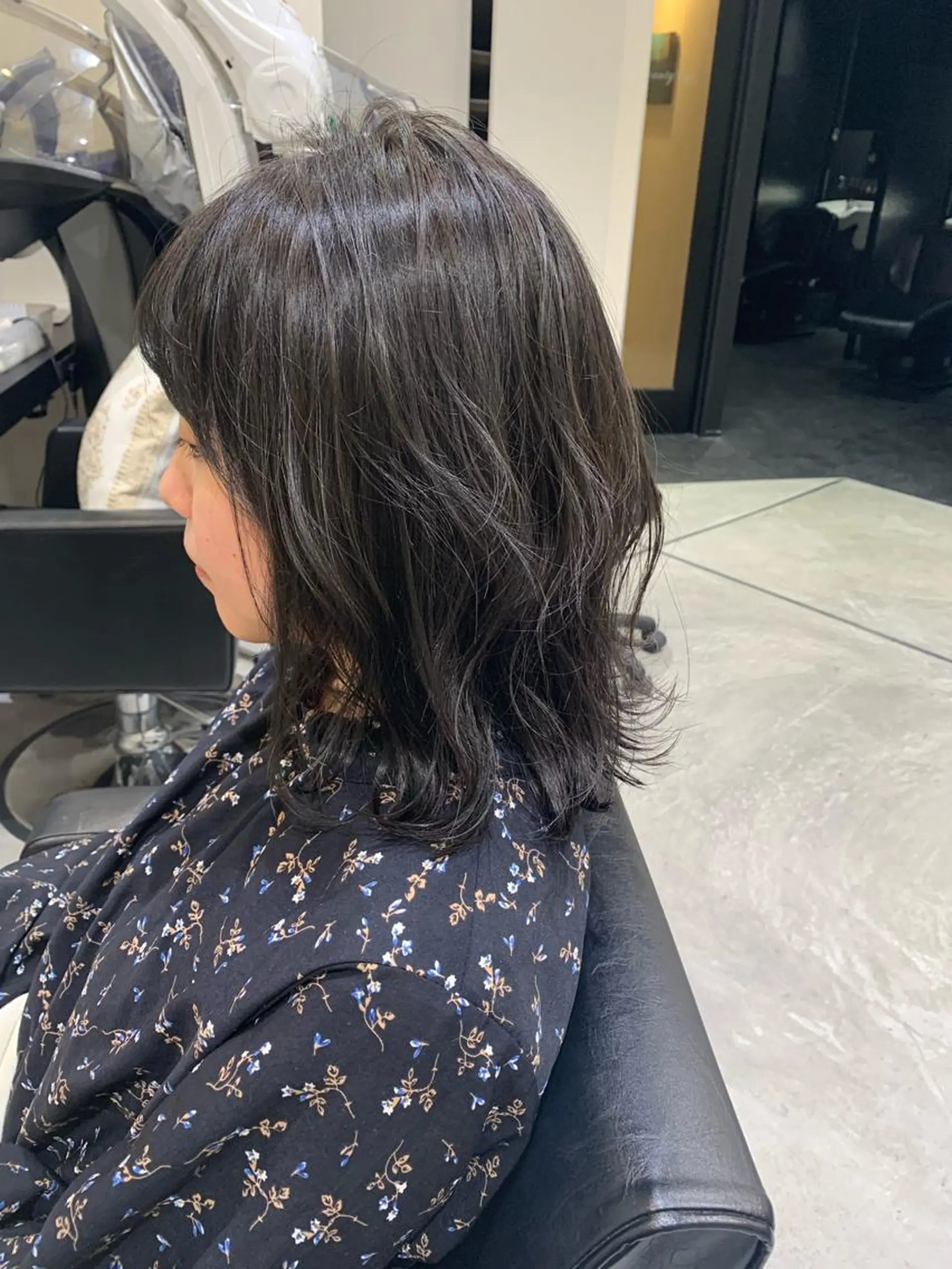 ミディアム カラー オレンジ カット ヘアカラー 喜友名 泉樹のヘアスタイル