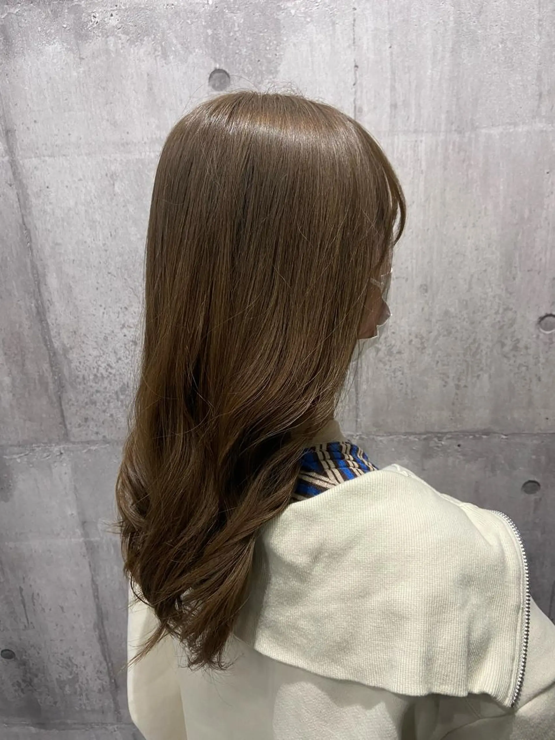 ロング wichi【ウィチ】所属・前島 優里のヘアスタイル
