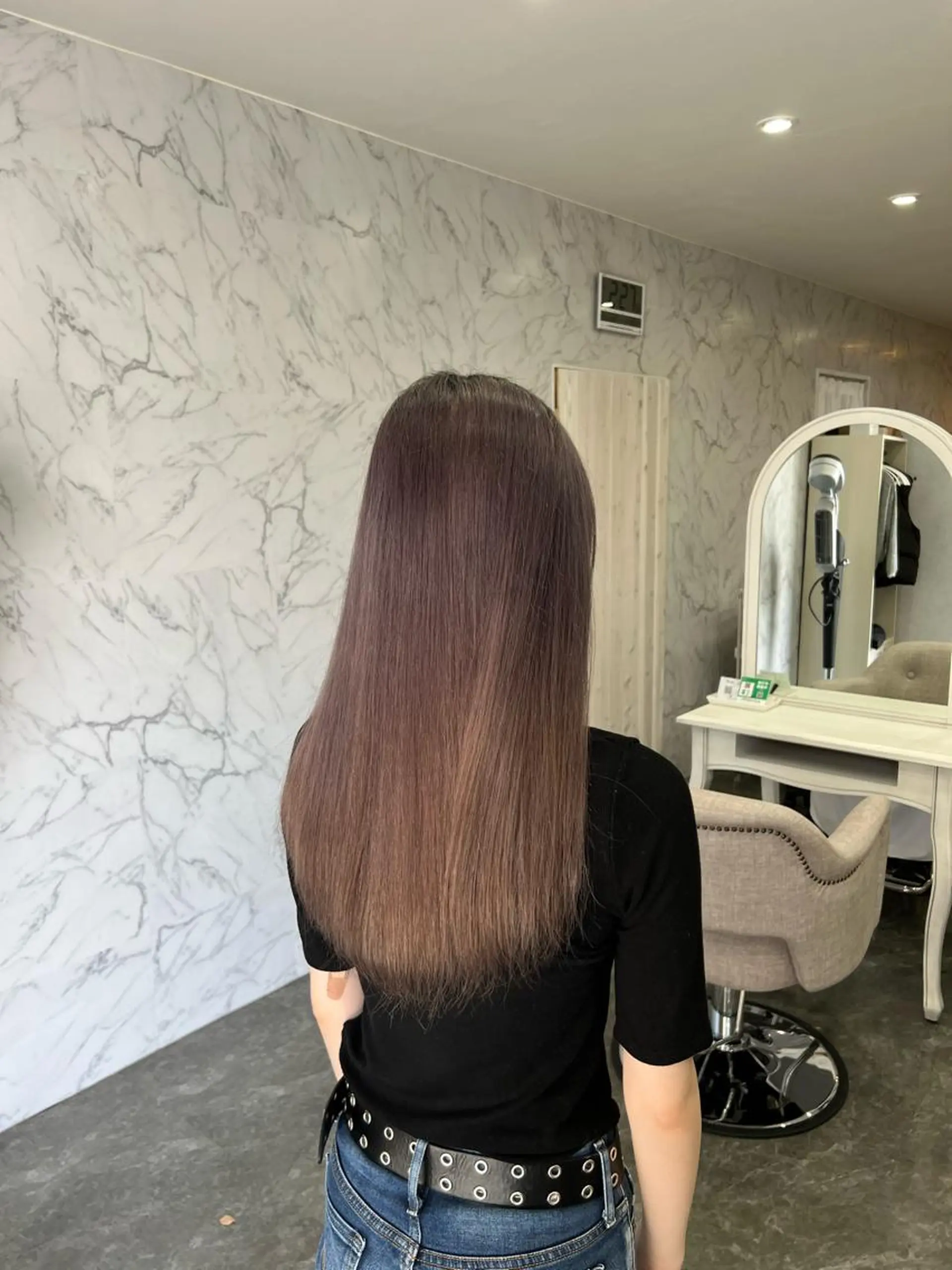セミロング ヘアカラー PARIS hair salon所属・秋葉原　柏木絢汰 ✨当日予約okのヘアスタイル