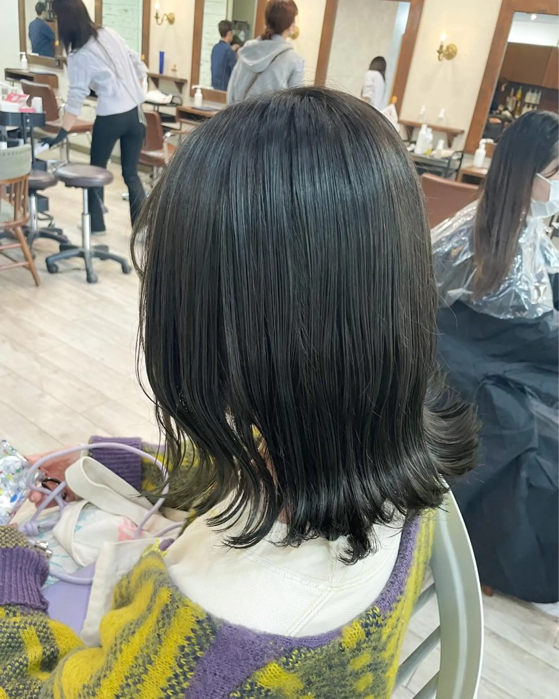 ミディアム カラー オリーブカラー カット ヘアカラー トリートメント イワタ マハ/ minim hairのヘアスタイル