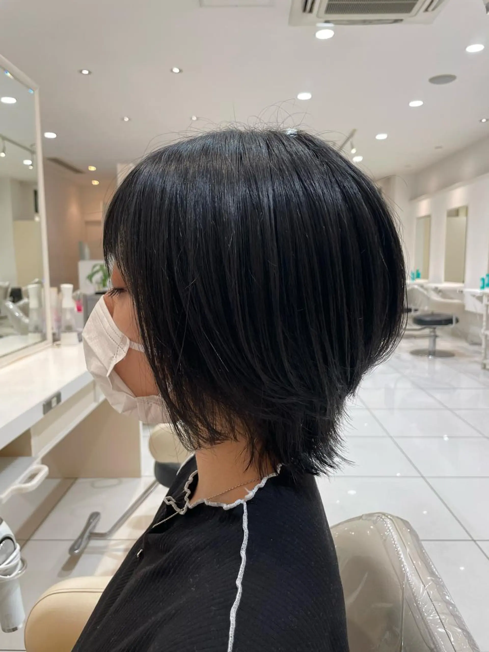 ミディアム ボブ ウルフカット ウルフボブ JERICHO HAIR所属・河野 由佳の眉毛・アイブロウイメージ