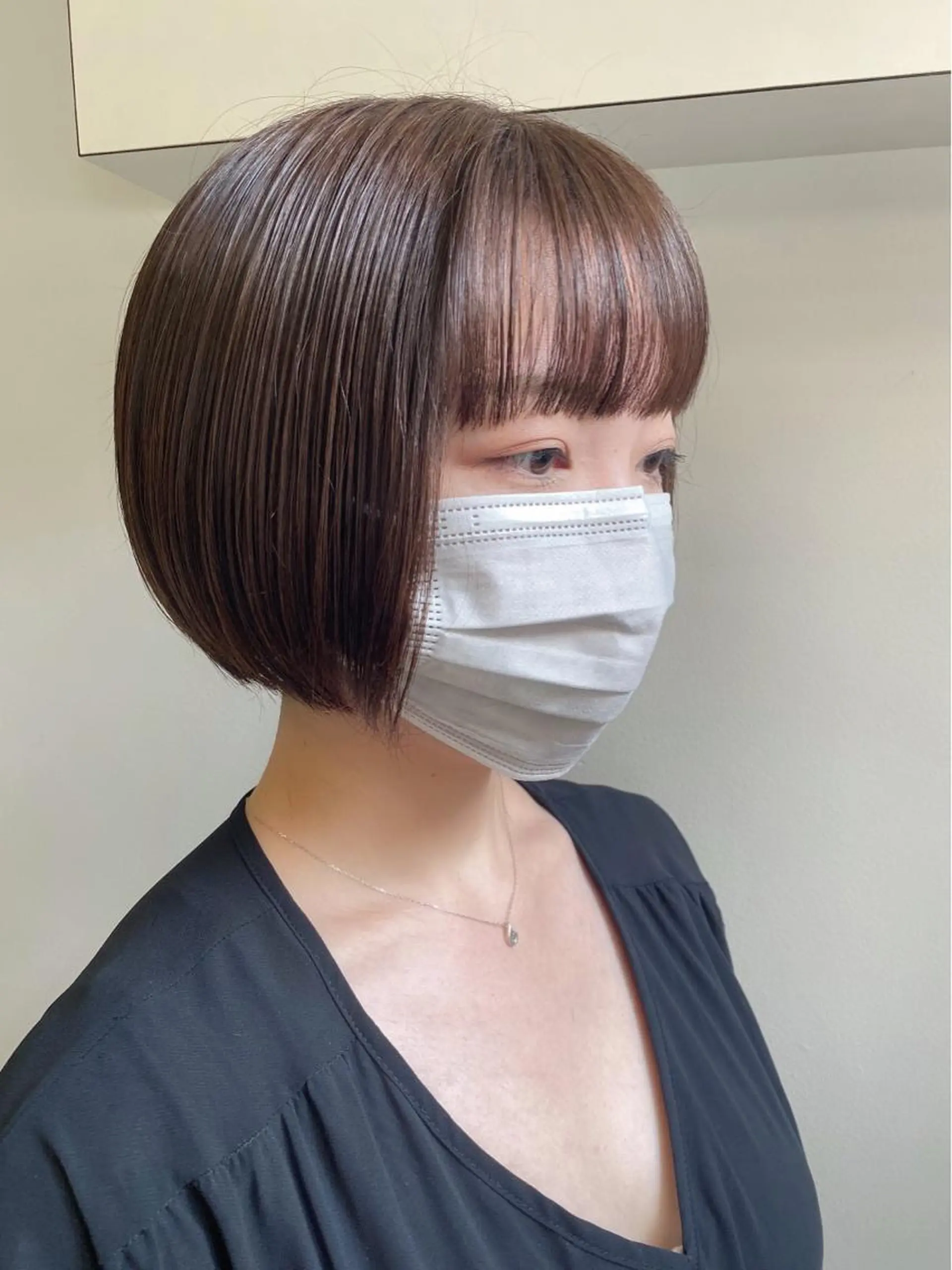 ショート カラー ボブ ショートヘア ワイドバング カット 縮毛矯正 saki🌼ボブ× 透明感カラー🌼のヘアスタイル