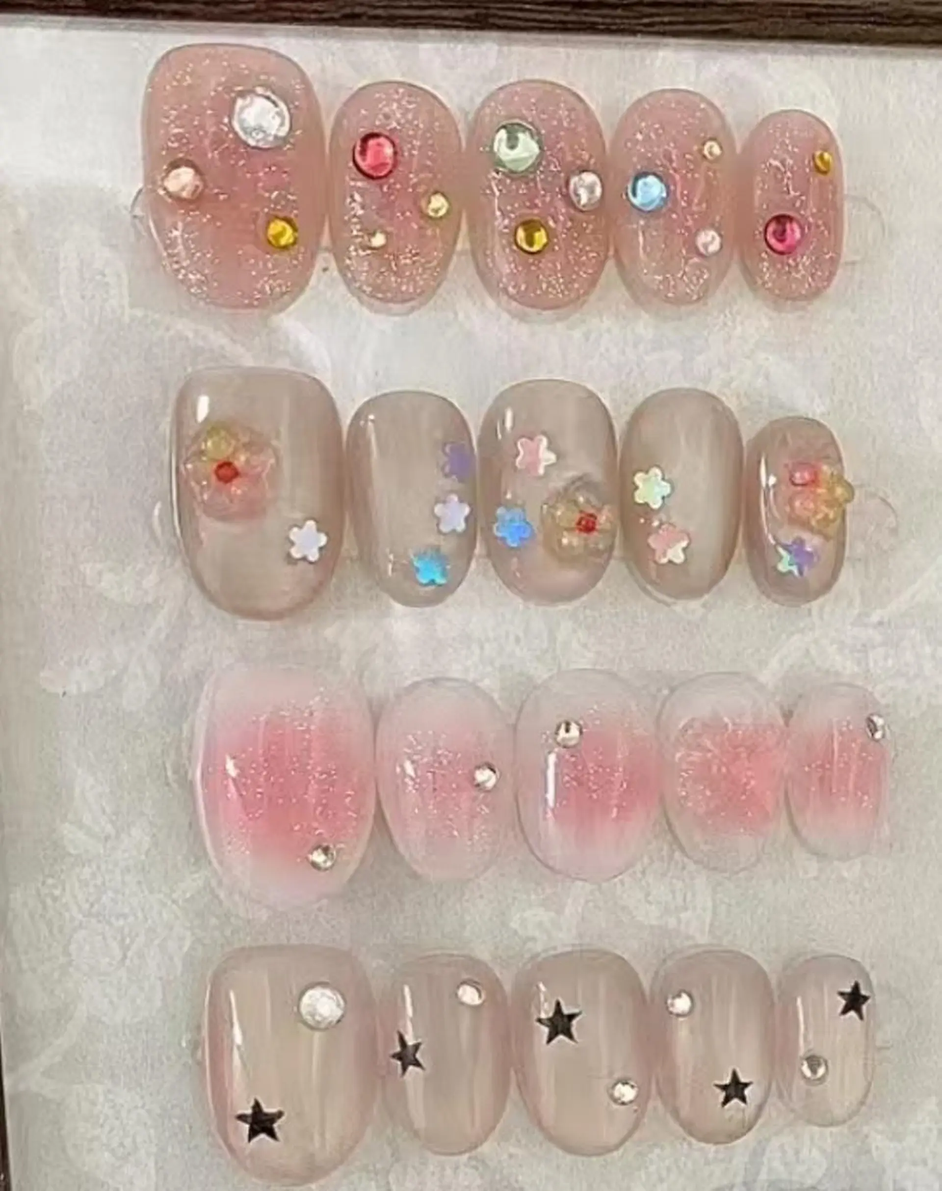 ネイル ビルドアップ ビューティーのネイルデザイン