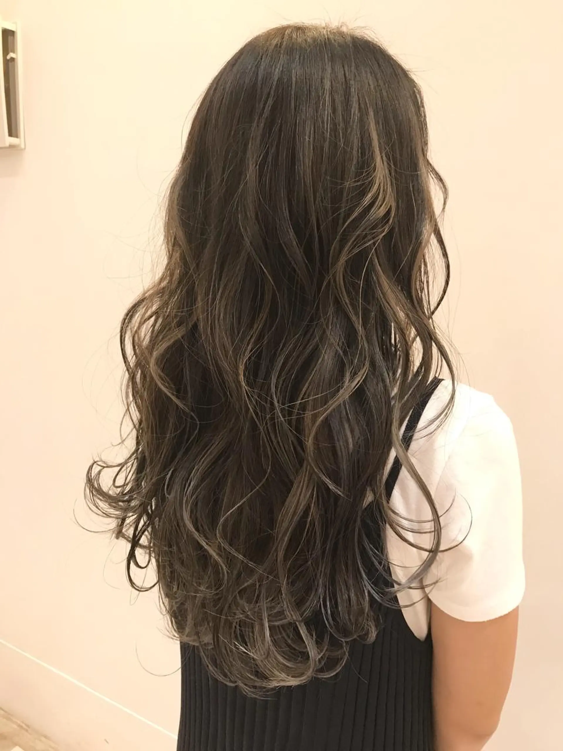 ロング カラー シールエクステ⭐️ オオミタクヤのヘアスタイル