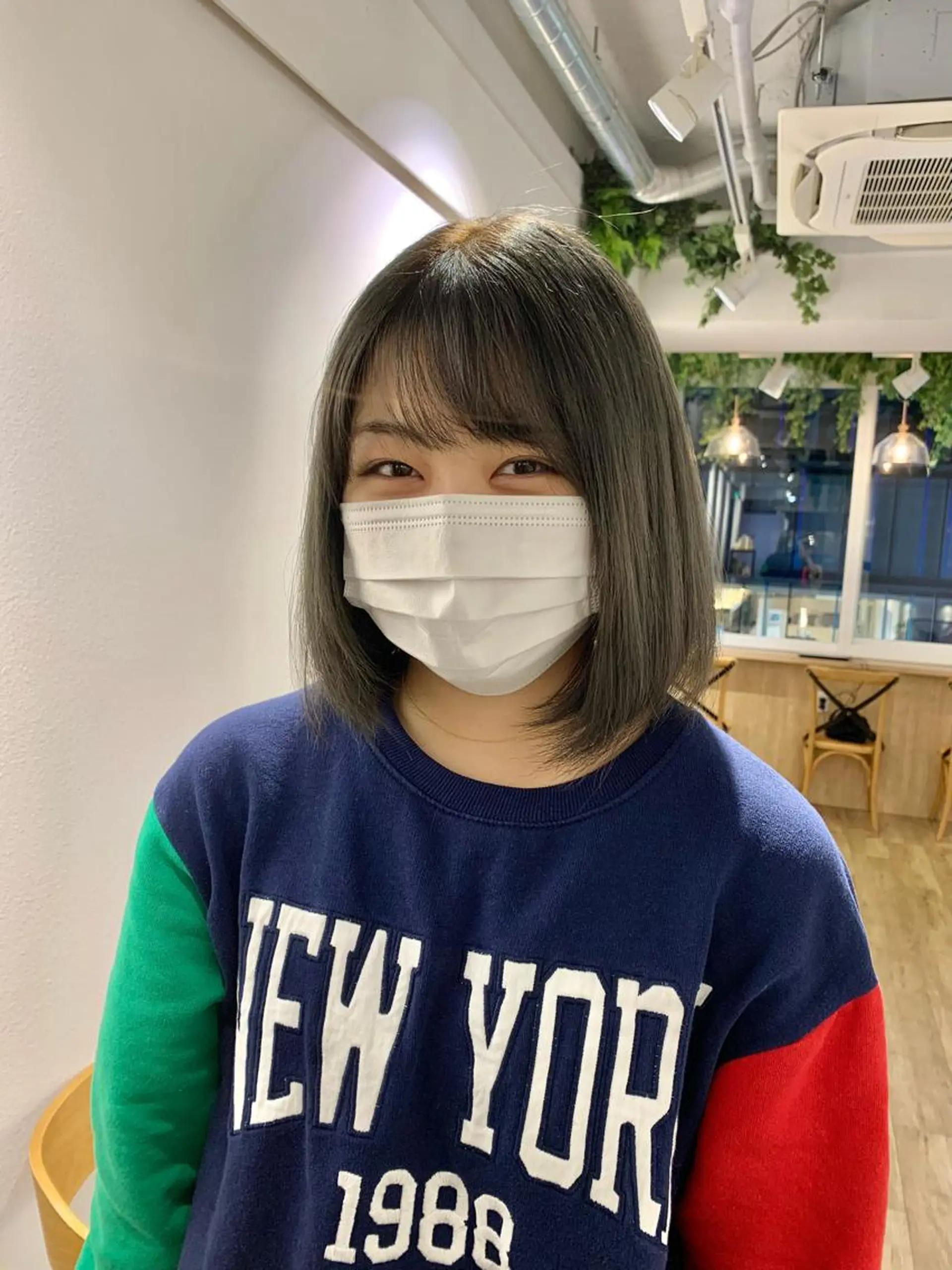 ミディアム カラー グレージュ オリーブグレージュ オリーブグレー Door代官山所属・詩織/パーマ /代官山のヘアスタイル