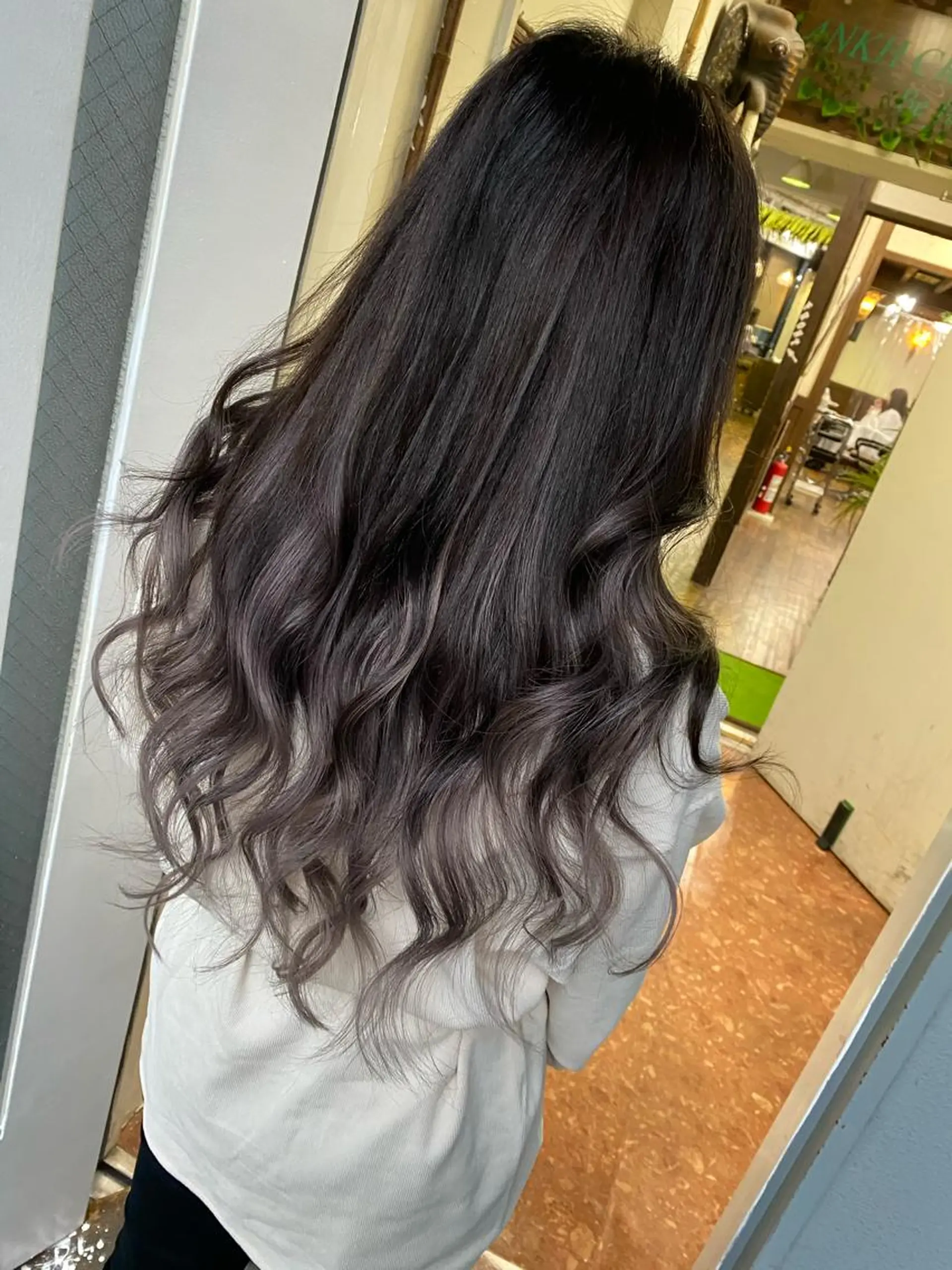 ロング カラー グラデーションカラー エクステ ヘアカラー FERNA池袋所属・マンツーマン施術✂︎ 金田尚久🎨のヘアスタイル