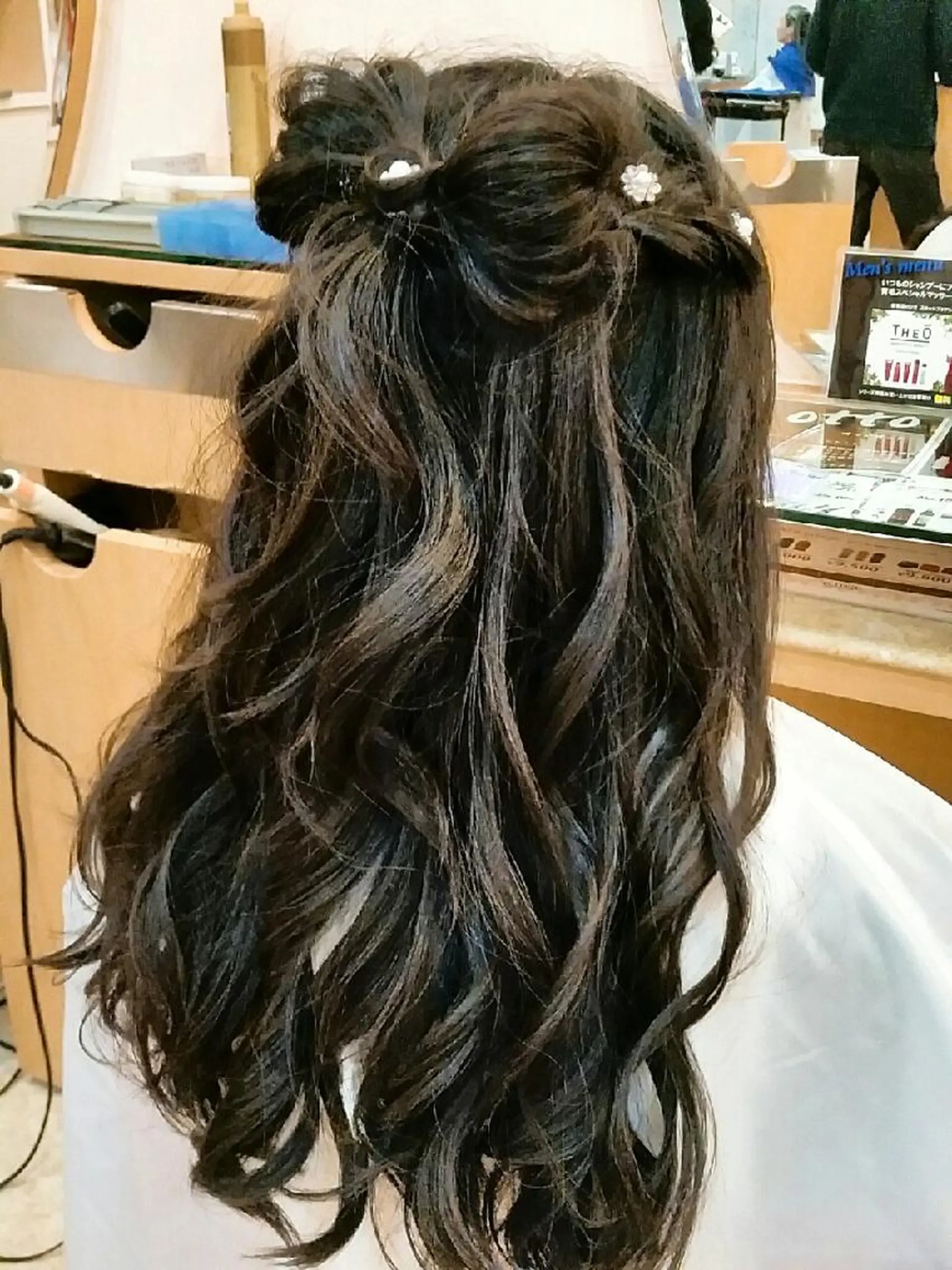 ヘアアレンジ EMANON名古屋所属・美谷添(ミヤゾエ) まどか大人ヘアサロンのヘアスタイル