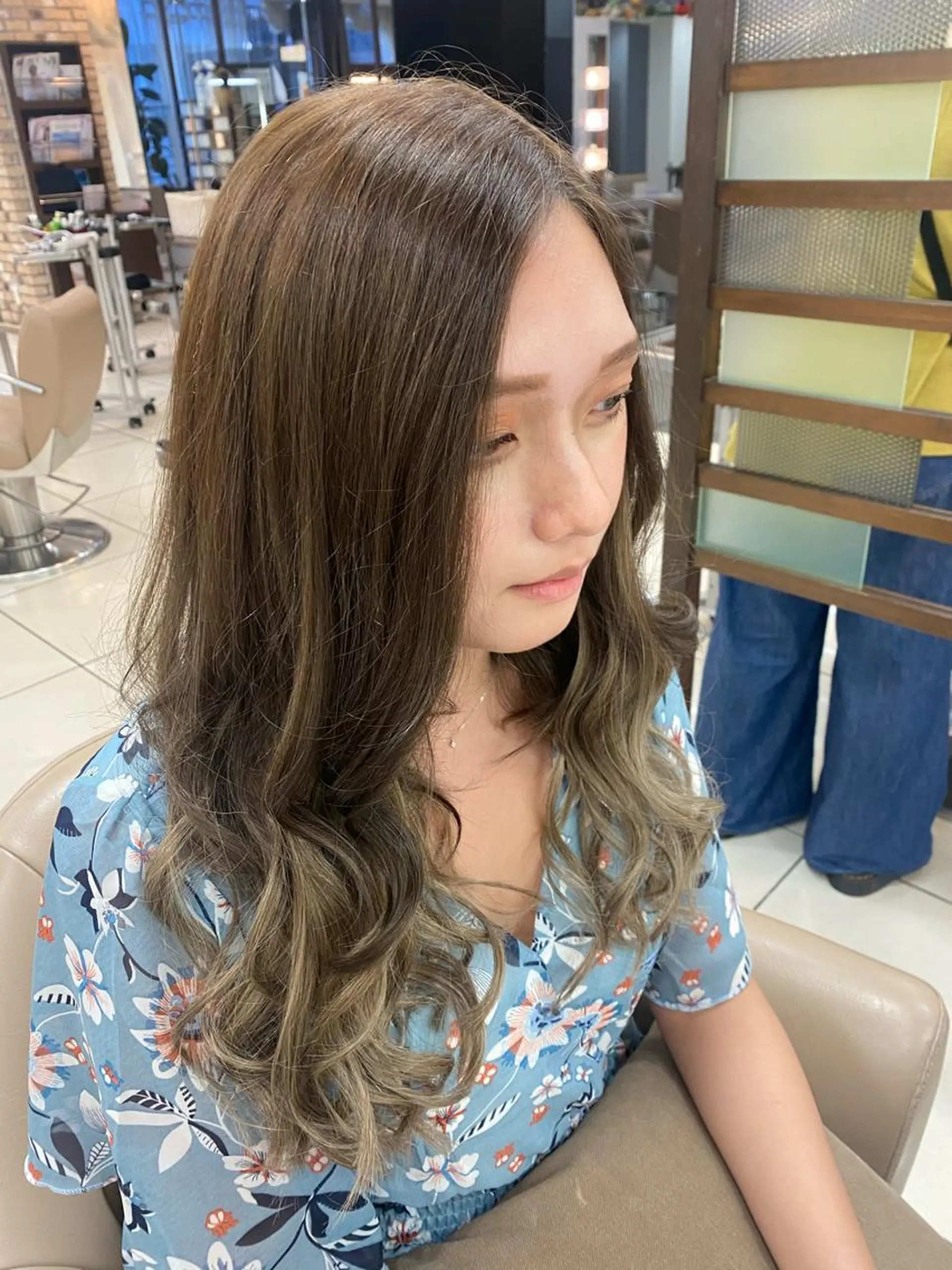 ロング カラー シールエクステ✨️韓 国羽エクステ🪽和希のヘアスタイル