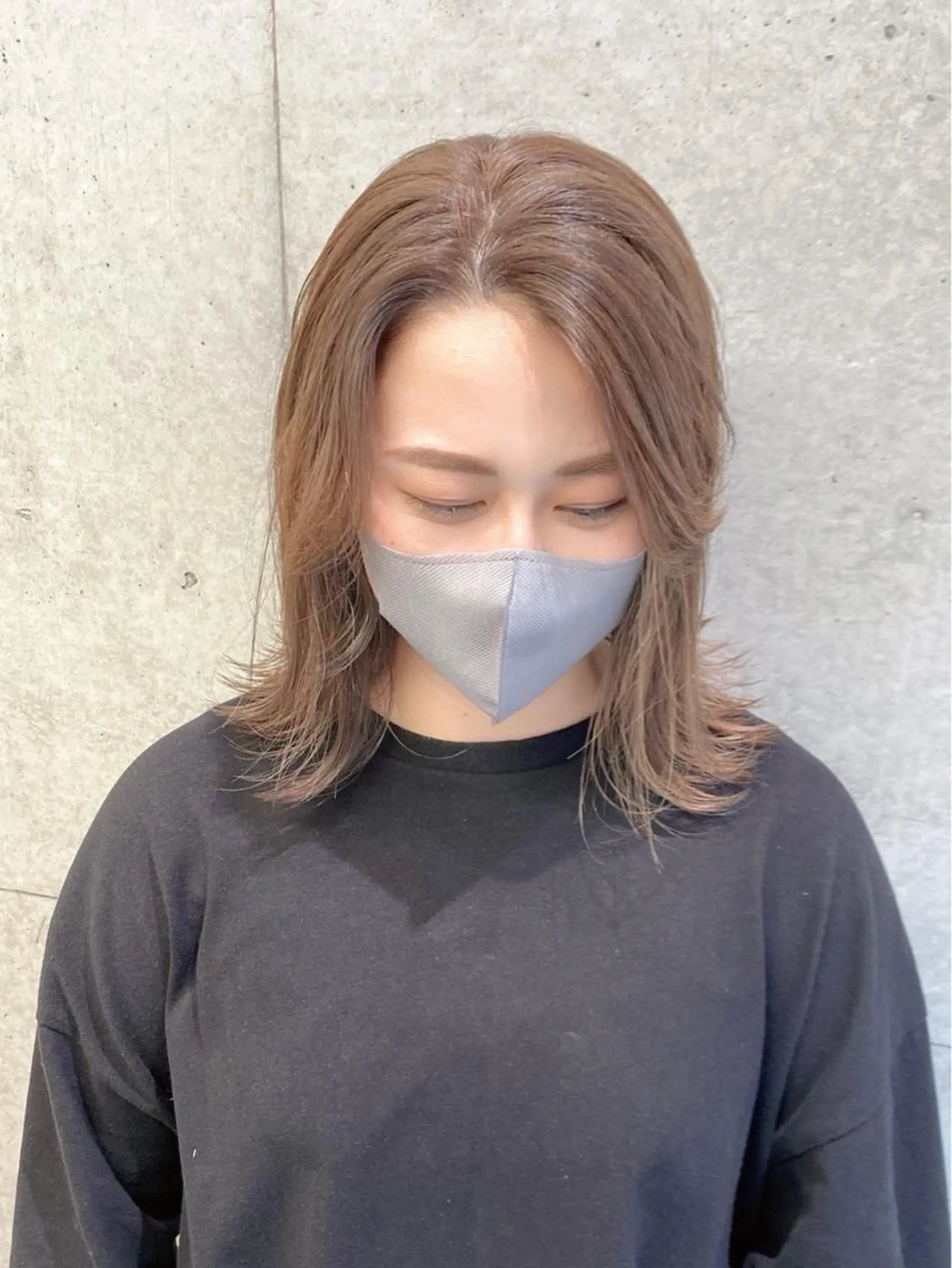 ミディアム カラー グレージュ ミルクティーグレージュ kaho🧸 / 大人styleのヘアスタイル